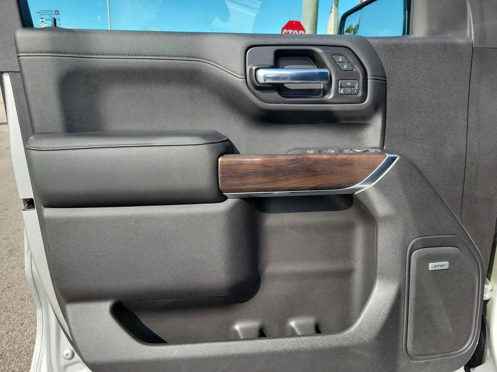 2020 GMC Sierra 1500 SLT photo 22