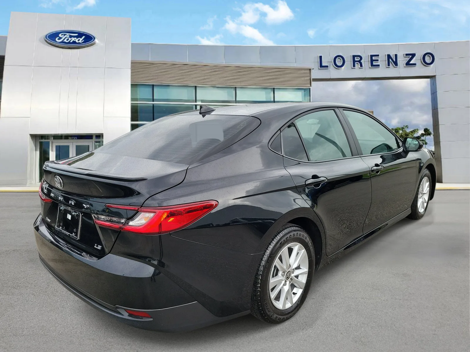 2025 Toyota Camry LE photo 5