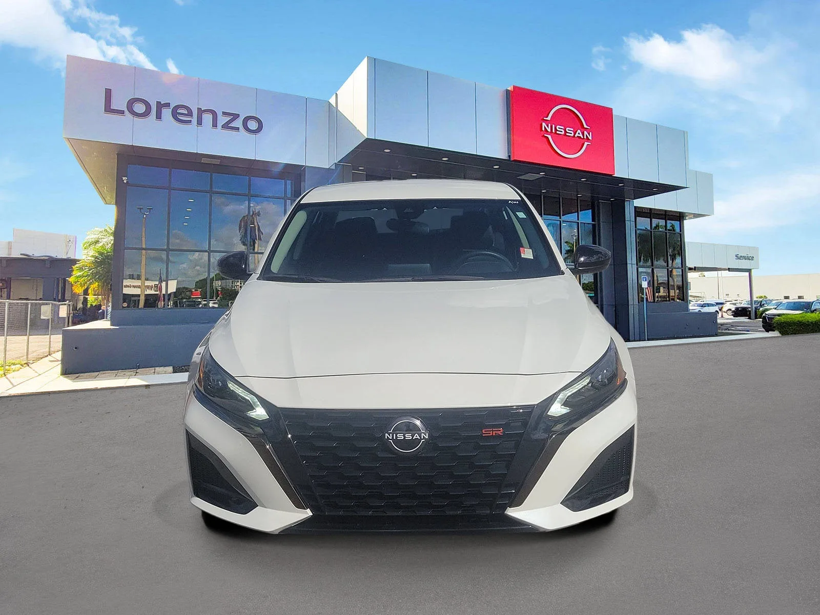 2024 Nissan Altima 2.5 SR photo 2