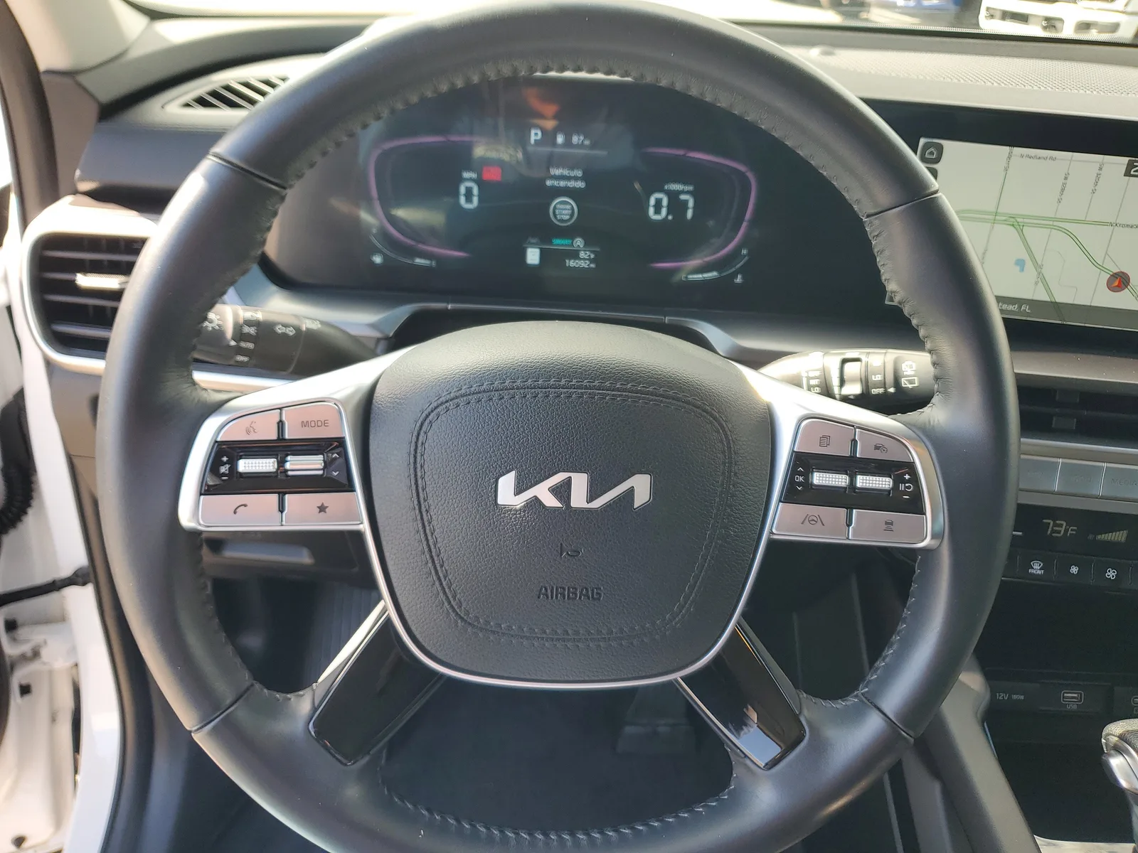 2024 Kia Telluride LX photo 19