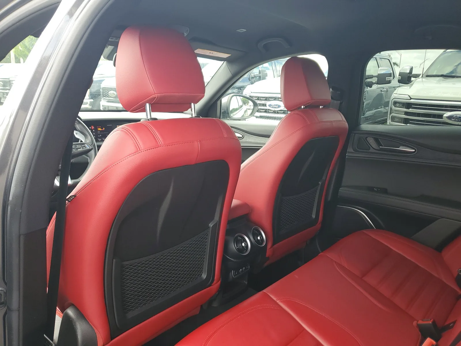 2022 Alfa Romeo Stelvio Sprint 4WD photo 13
