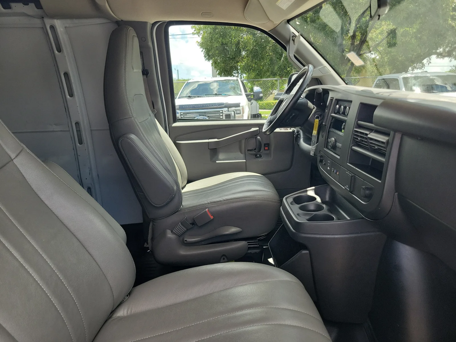 2023 Chevrolet Express Cargo Van Work Van photo 20