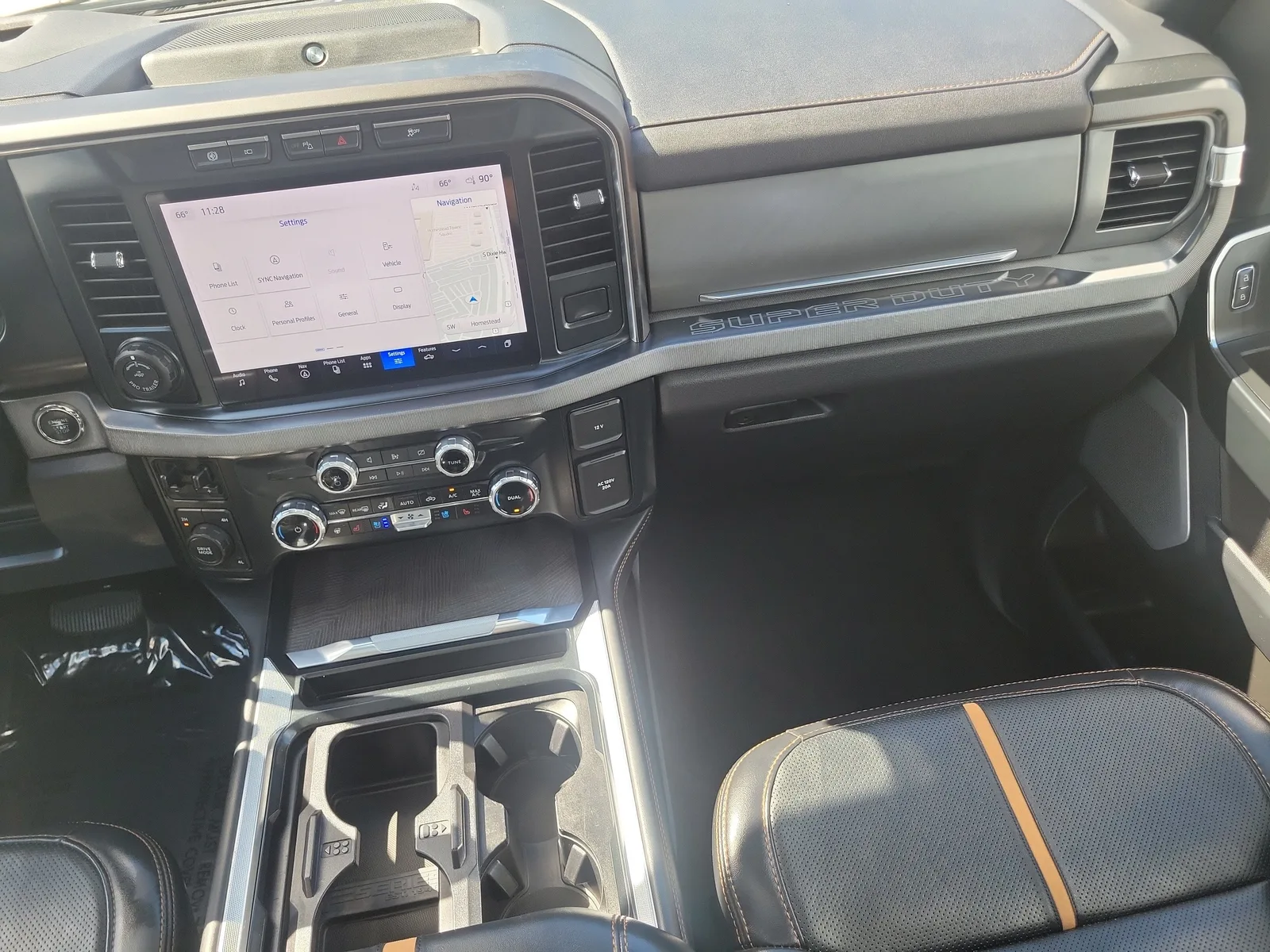 2024 Ford Super Duty F-350 DRW Platinum 4WD photo 19