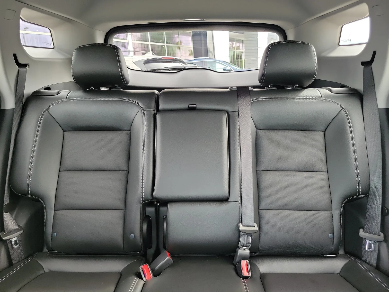 2024 GMC Terrain SLT photo 15