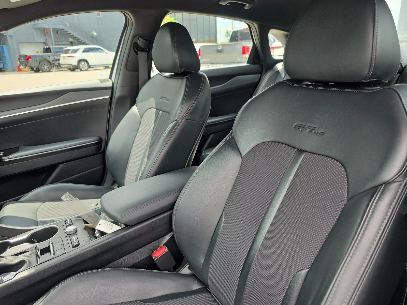 2024 Kia K5 GT-Line photo 21