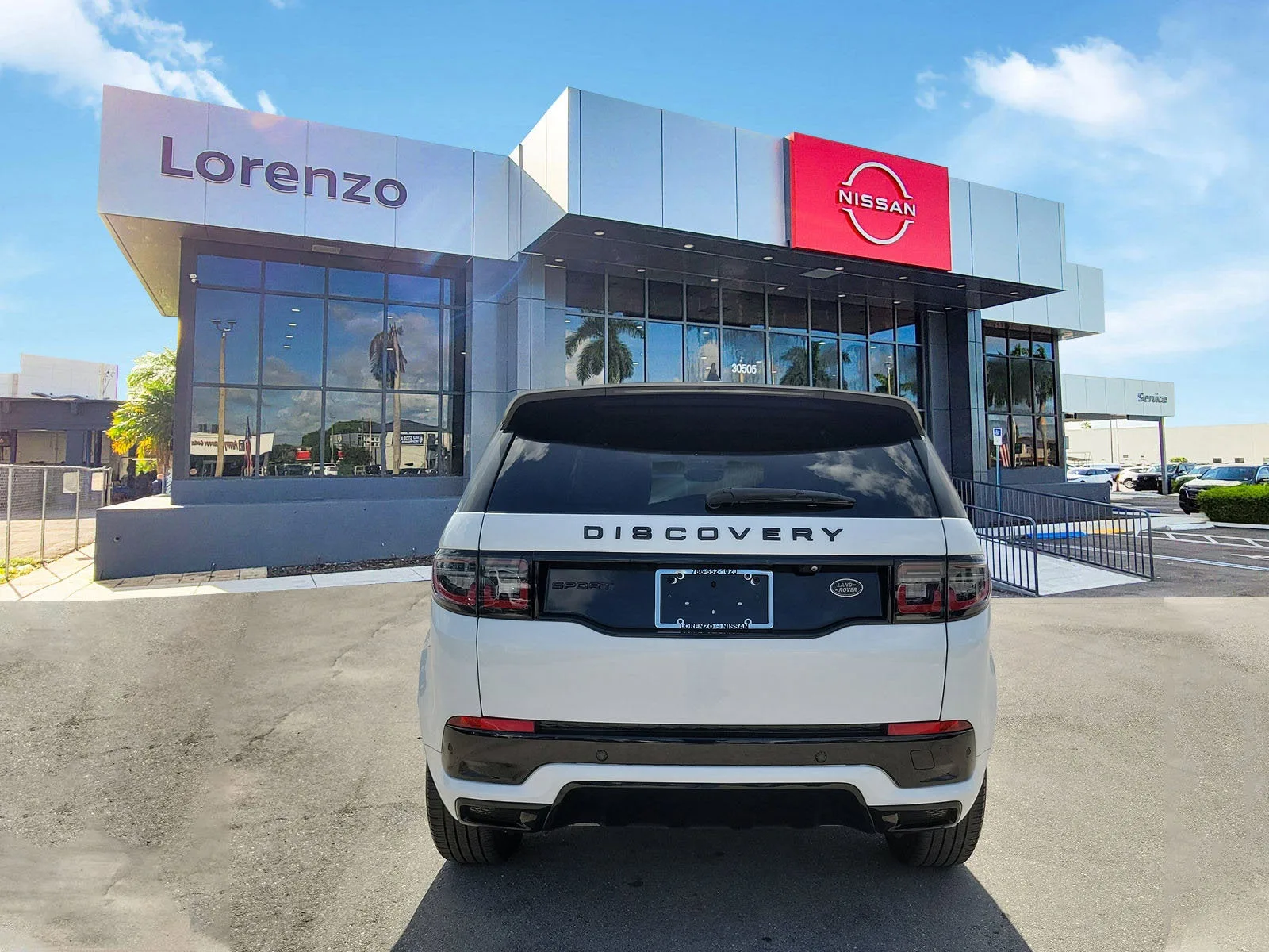 2023 Land Rover Discovery Sport S R-Dynamic photo 6