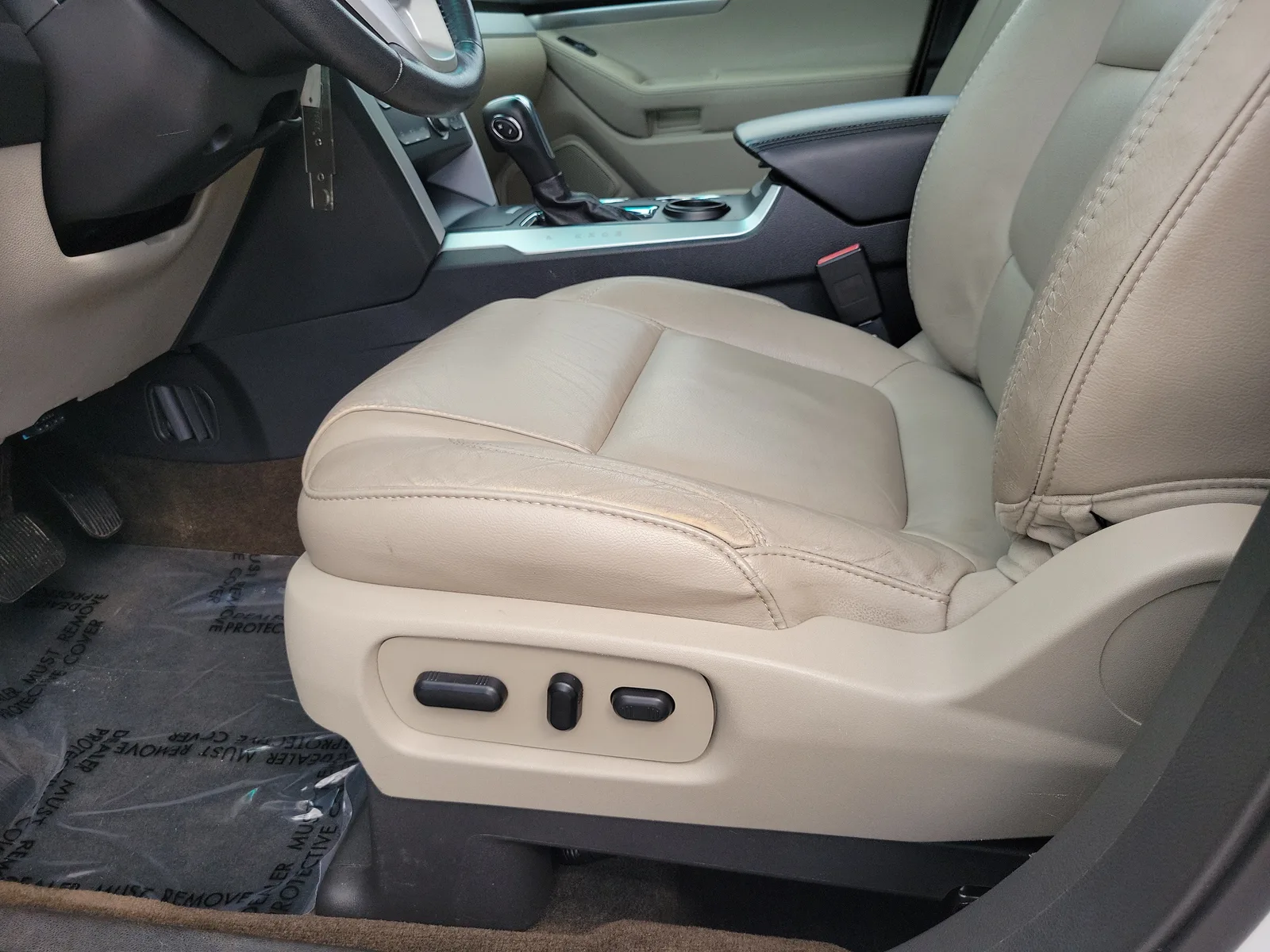 2013 Ford Explorer XLT photo 14