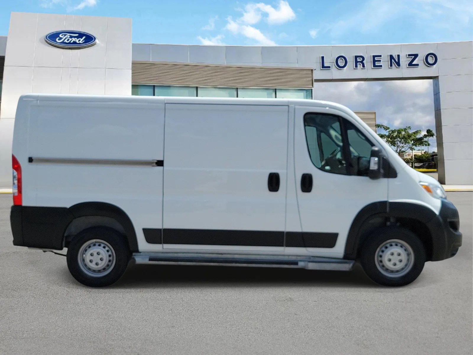 2025 RAM ProMaster Cargo Van Tradesman photo 4