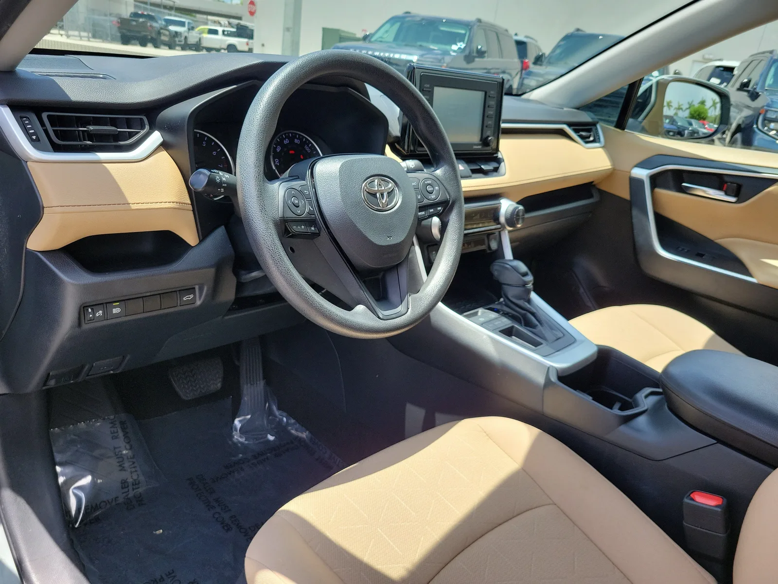 2022 Toyota RAV4 XLE photo 11