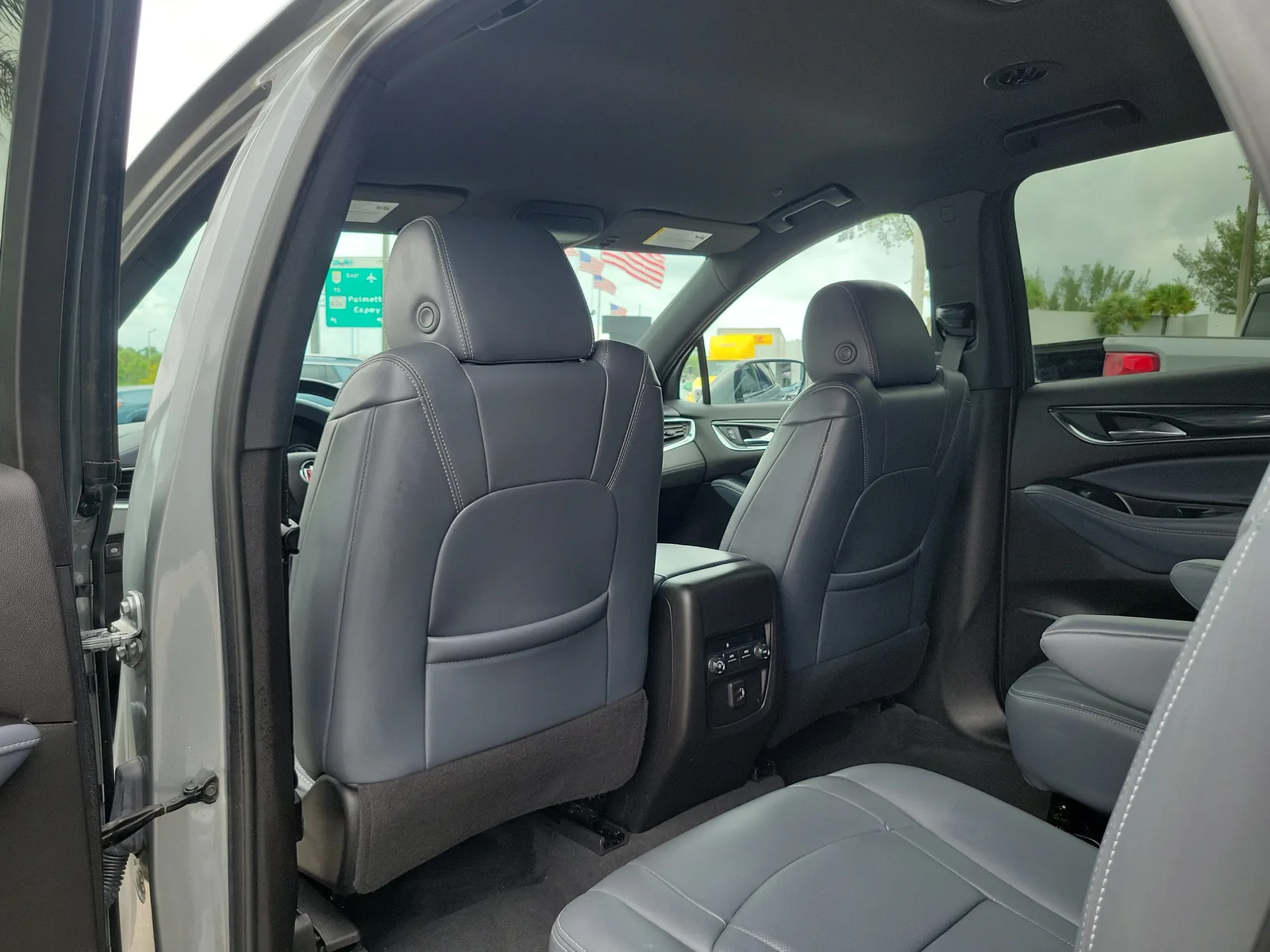 2023 Buick Enclave Essence photo 15