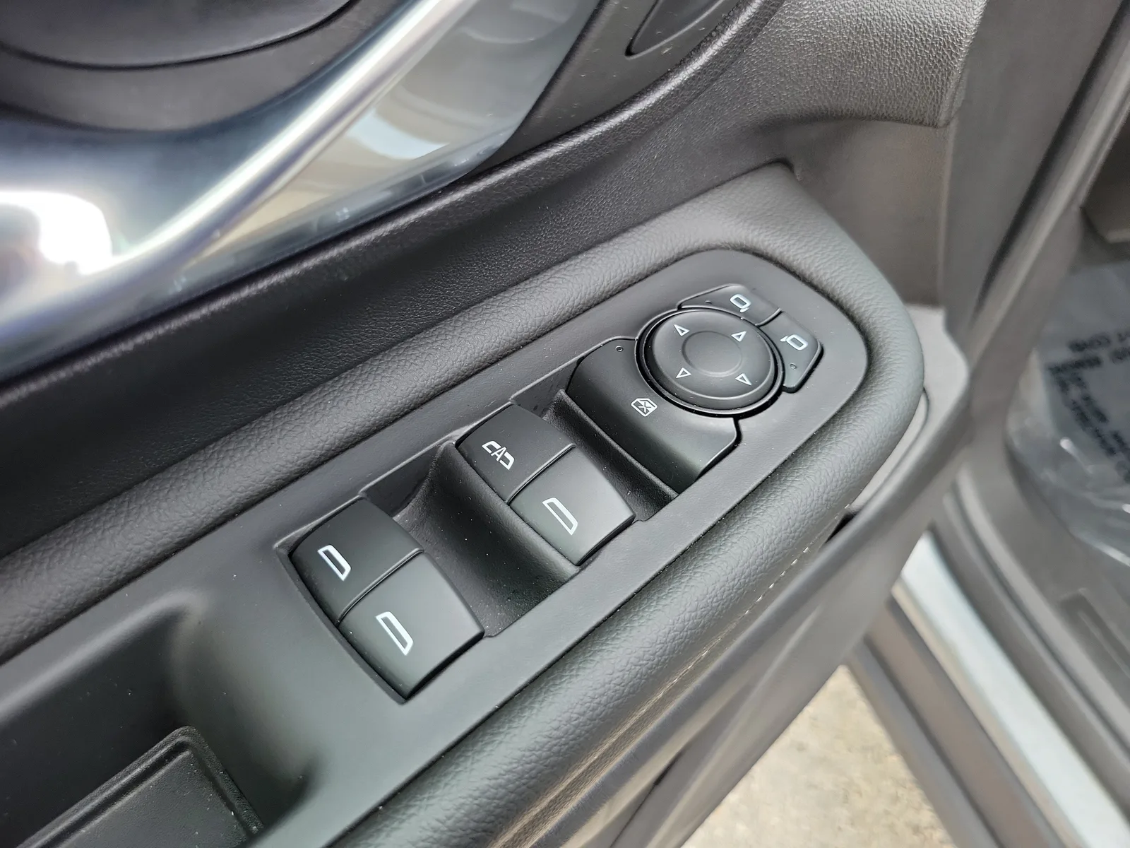 2024 GMC Terrain SLT photo 25