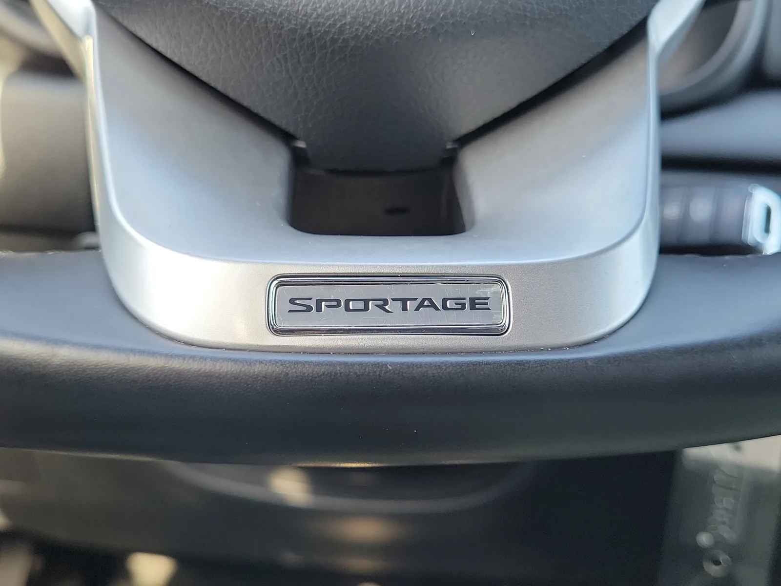 2020 Kia Sportage S photo 17
