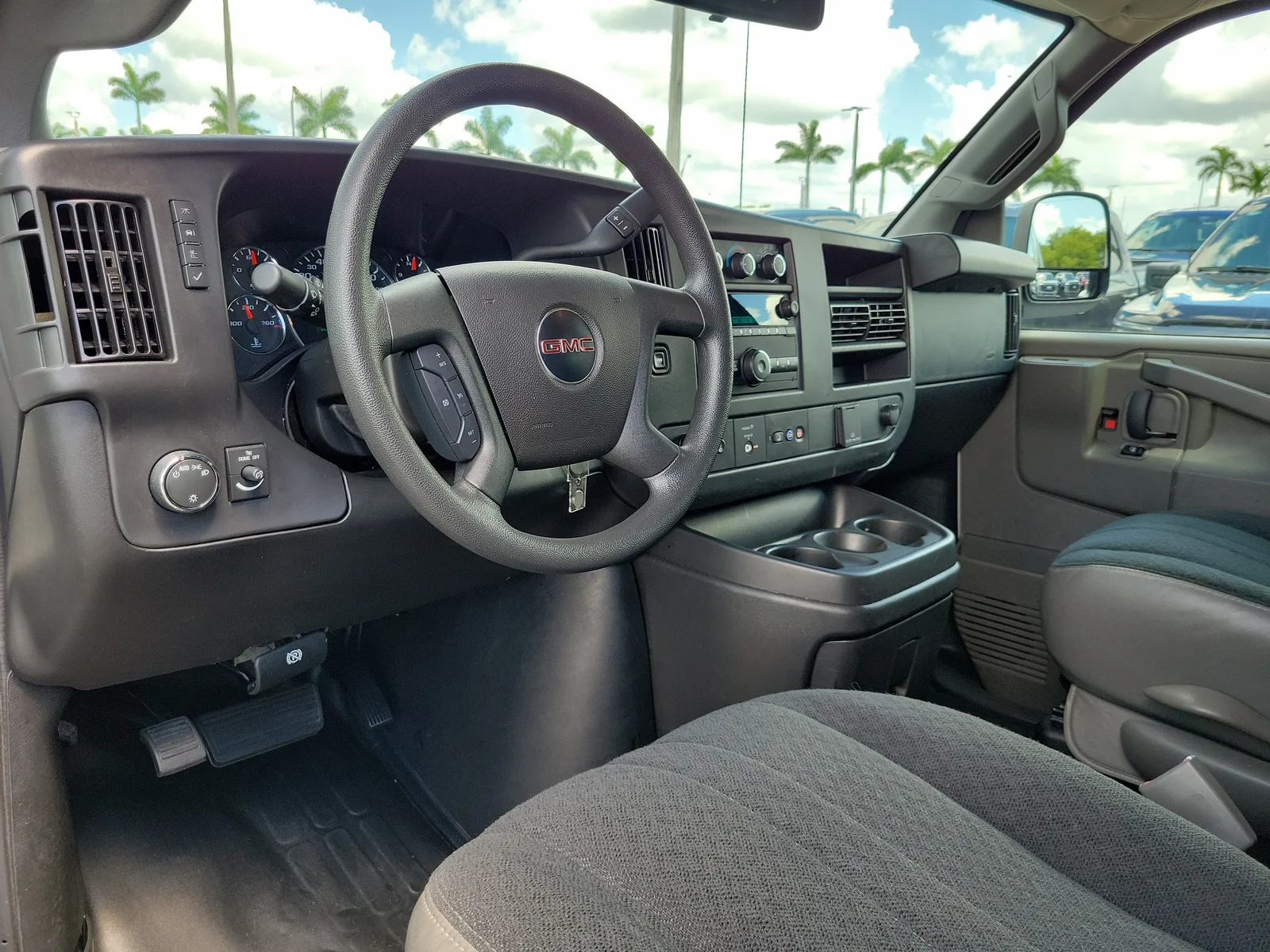 2024 GMC Savana Cargo Van Work Van photo 15