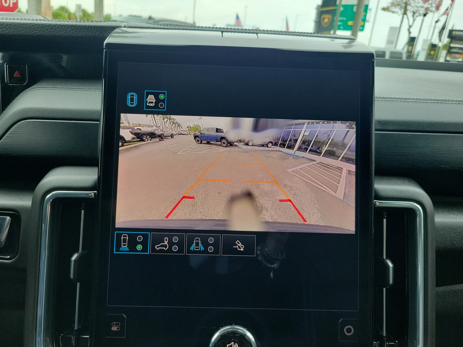 2025 GMC Yukon Denali photo 10