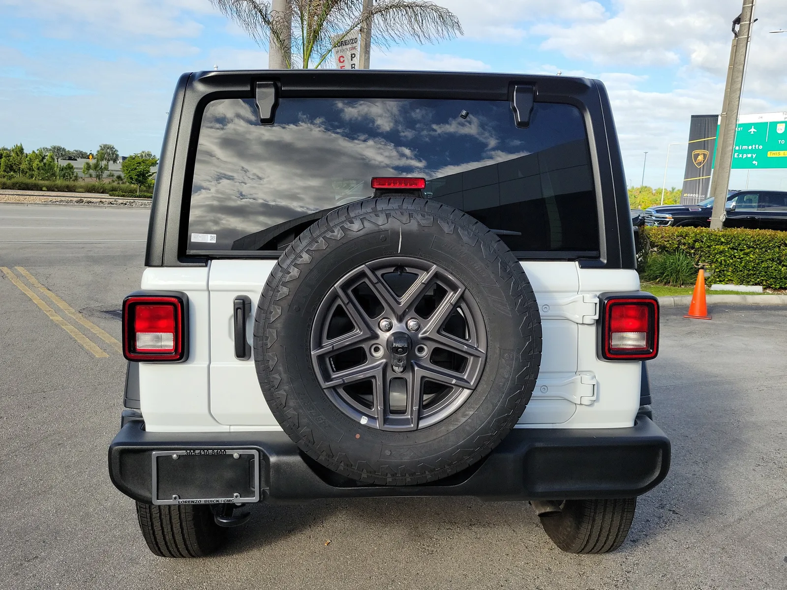 2025 Jeep Wrangler Sport S photo 6