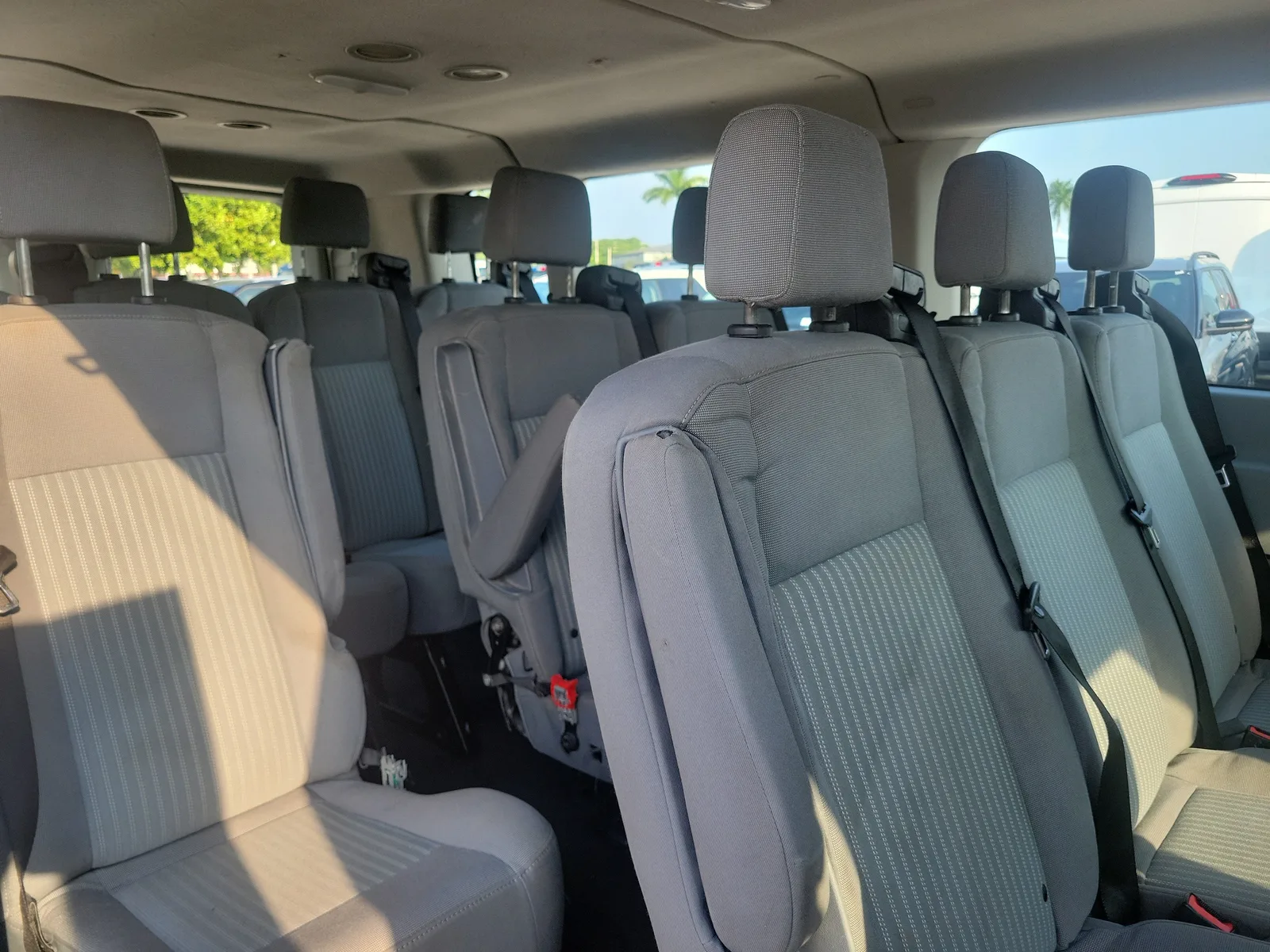 2018 Ford Transit Passenger Wagon XLT photo 16