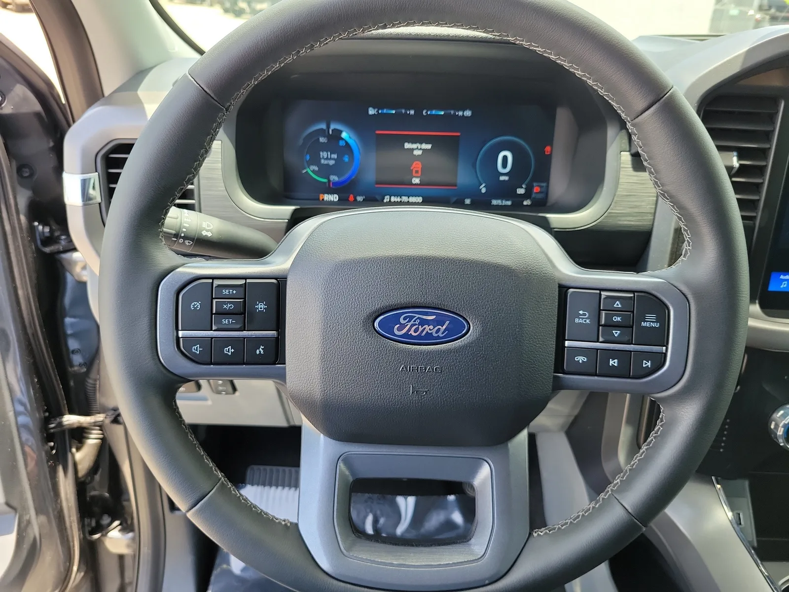2025 Ford F-150 Lightning XLT 4WD photo 25