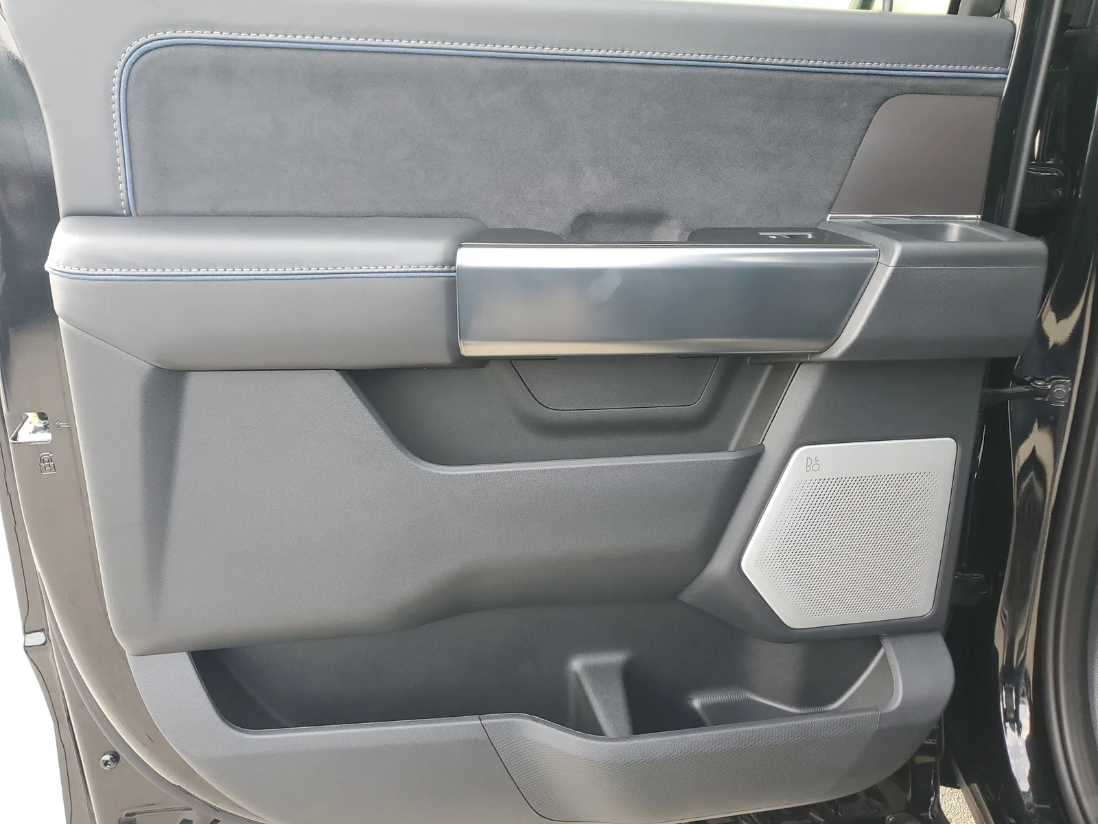 2025 Ford F-150 Platinum photo 28