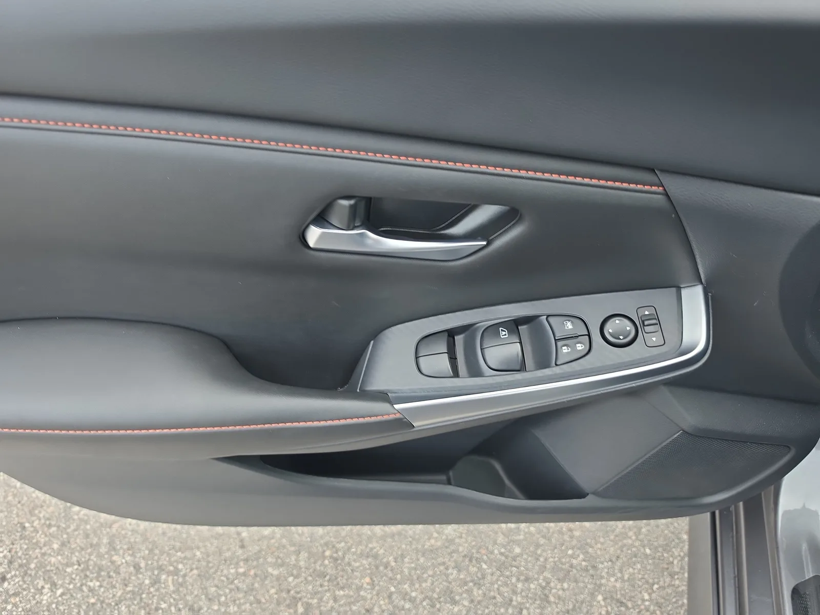 2025 Nissan Sentra SR photo 22