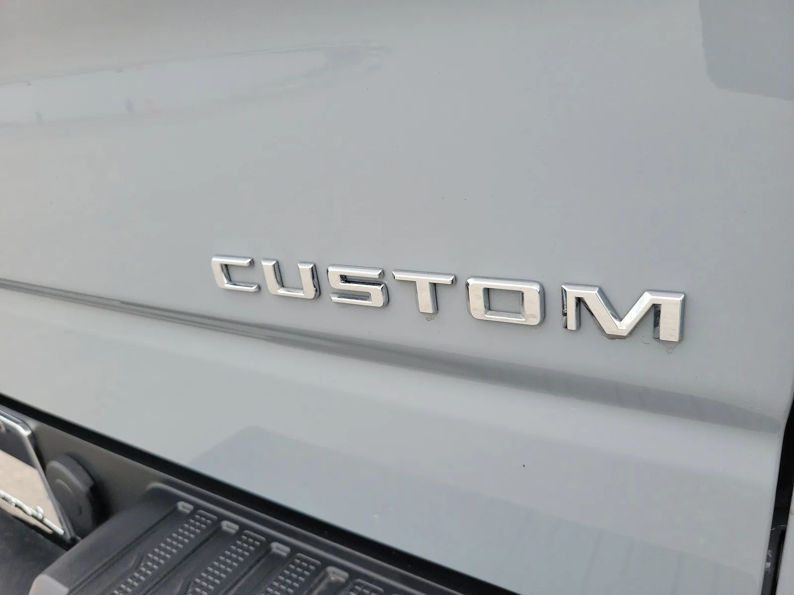 2024 Chevrolet Silverado 1500 Custom photo 9