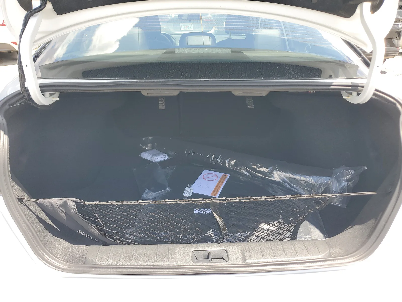 2025 Nissan Sentra SR photo 24