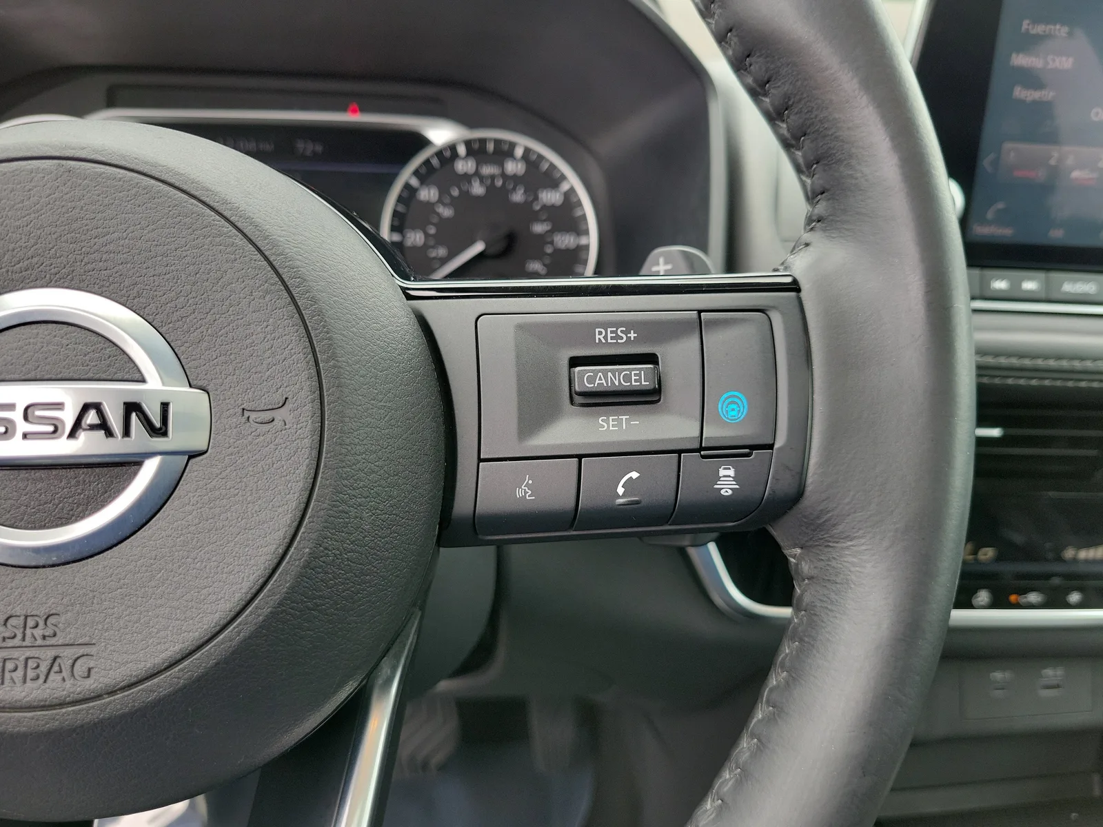 2021 Nissan Rogue SV photo 23