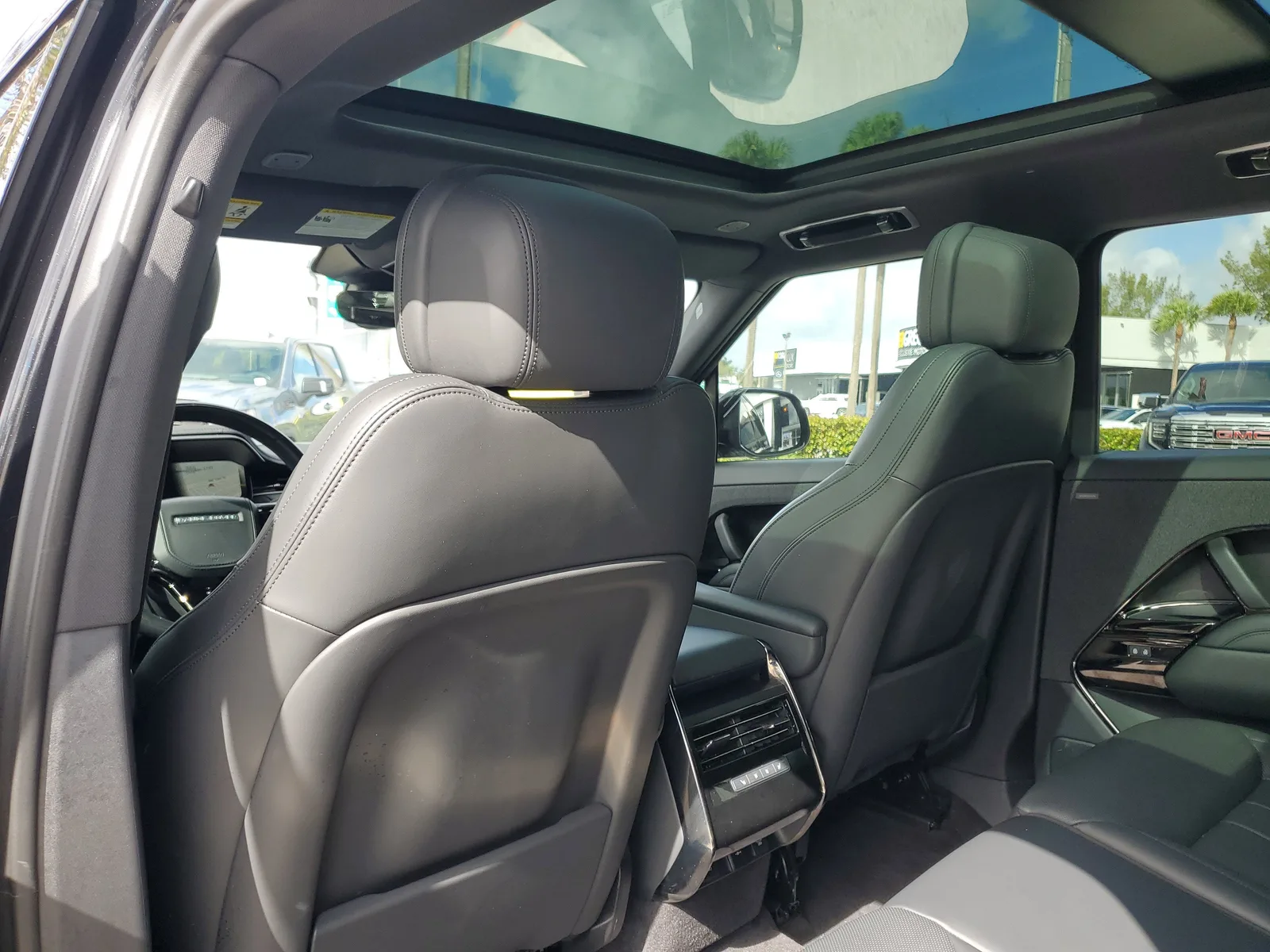 2024 Land Rover Range Rover Sport Dynamic SE photo 14