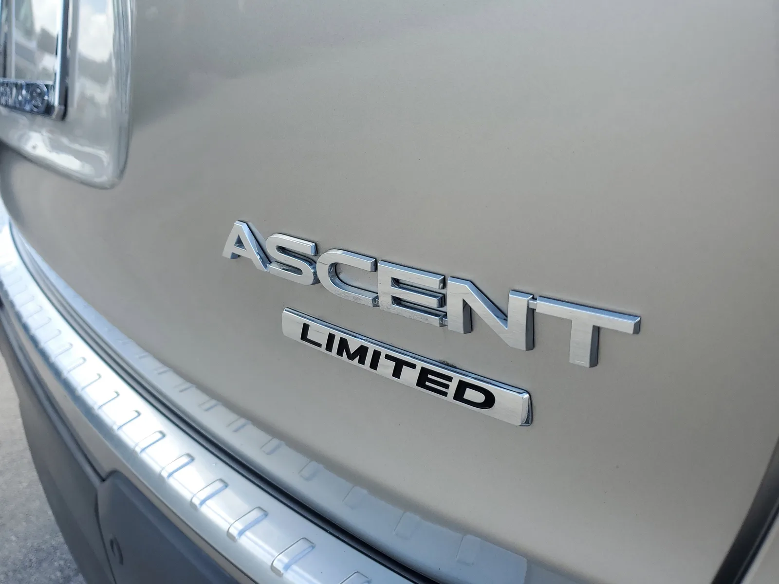 2020 Subaru Ascent Limited 4WD photo 33