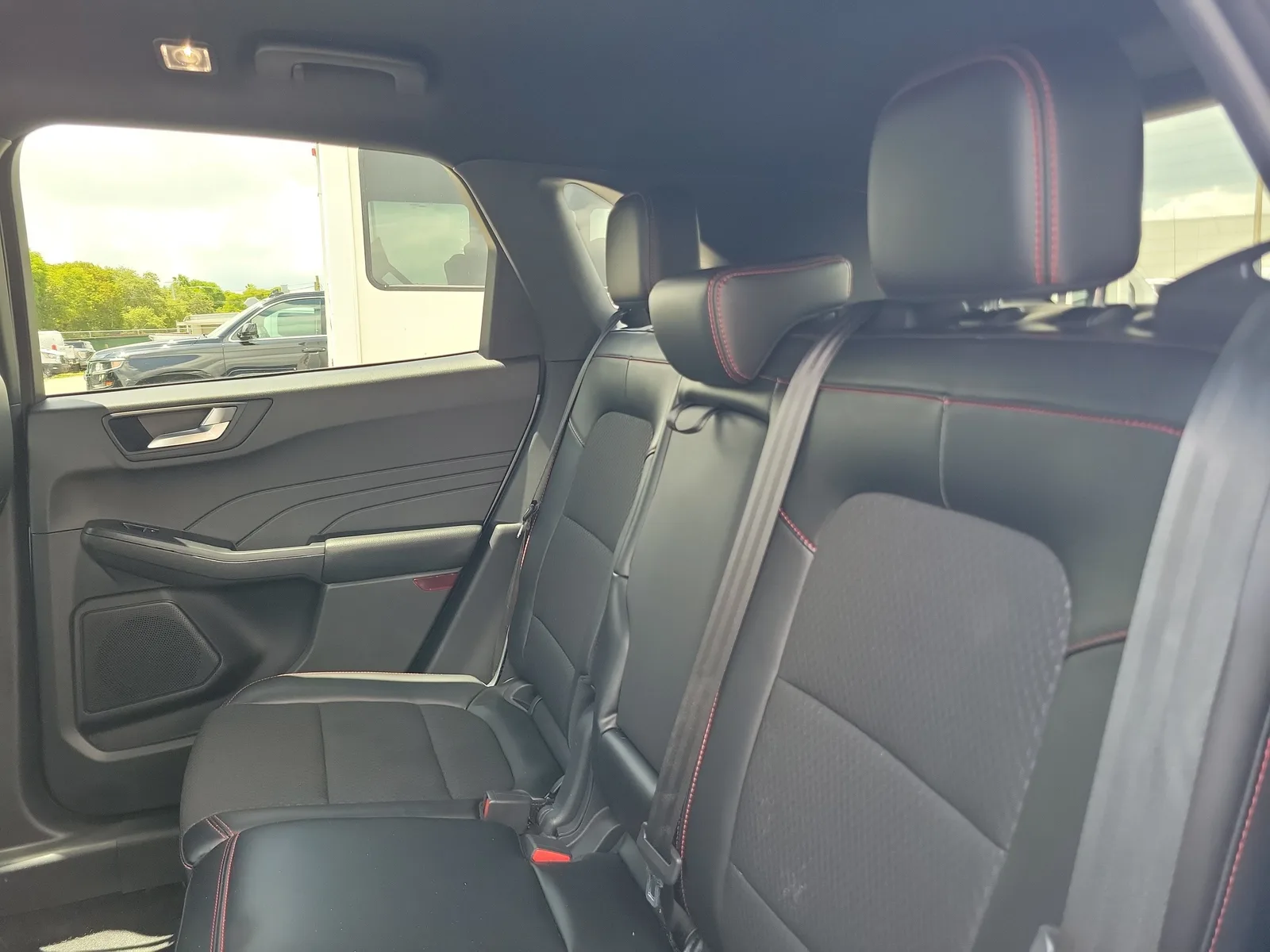 2024 Ford Escape ST-Line photo 15
