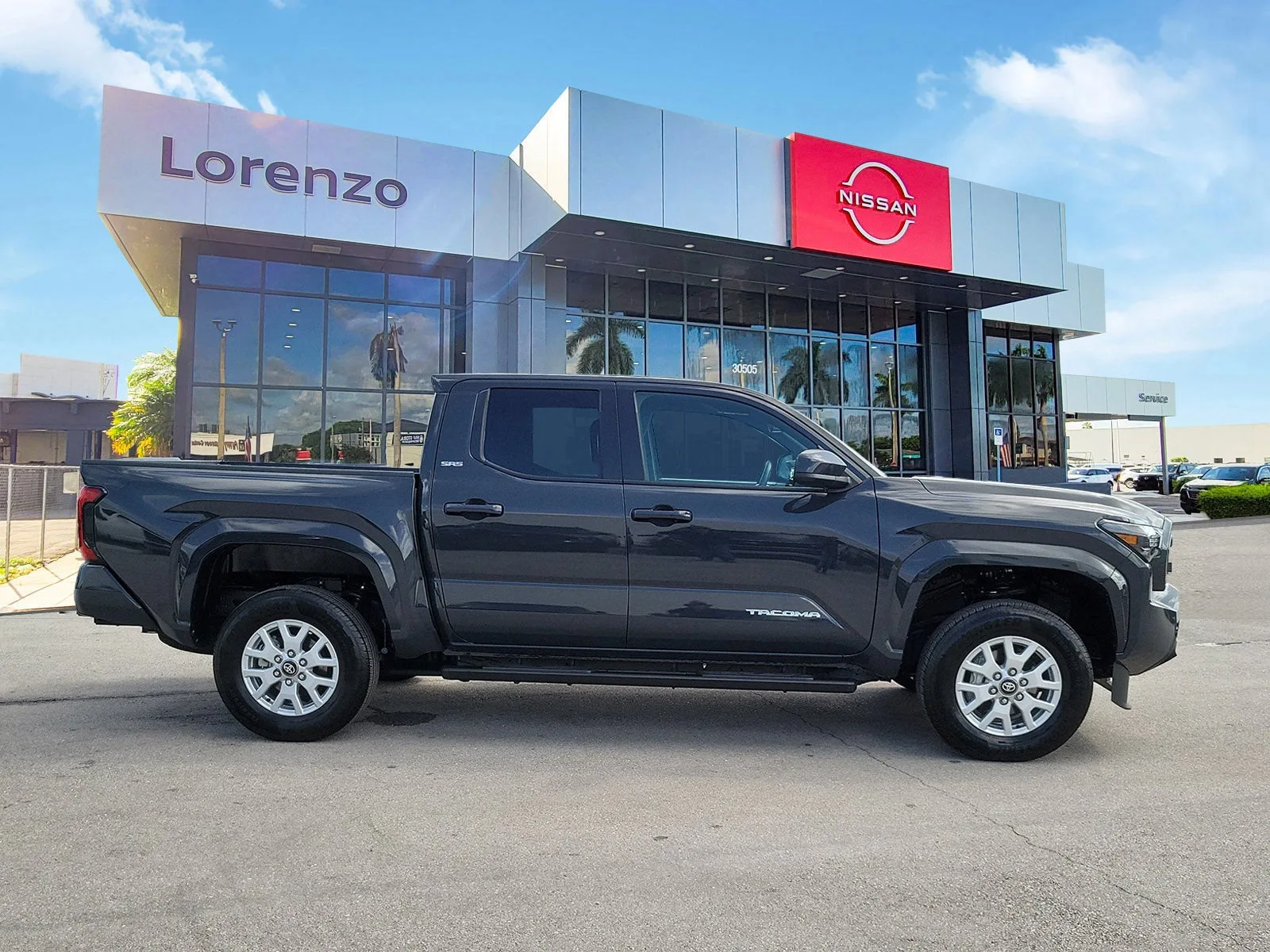 2025 Toyota Tacoma 2WD SR5 photo 4