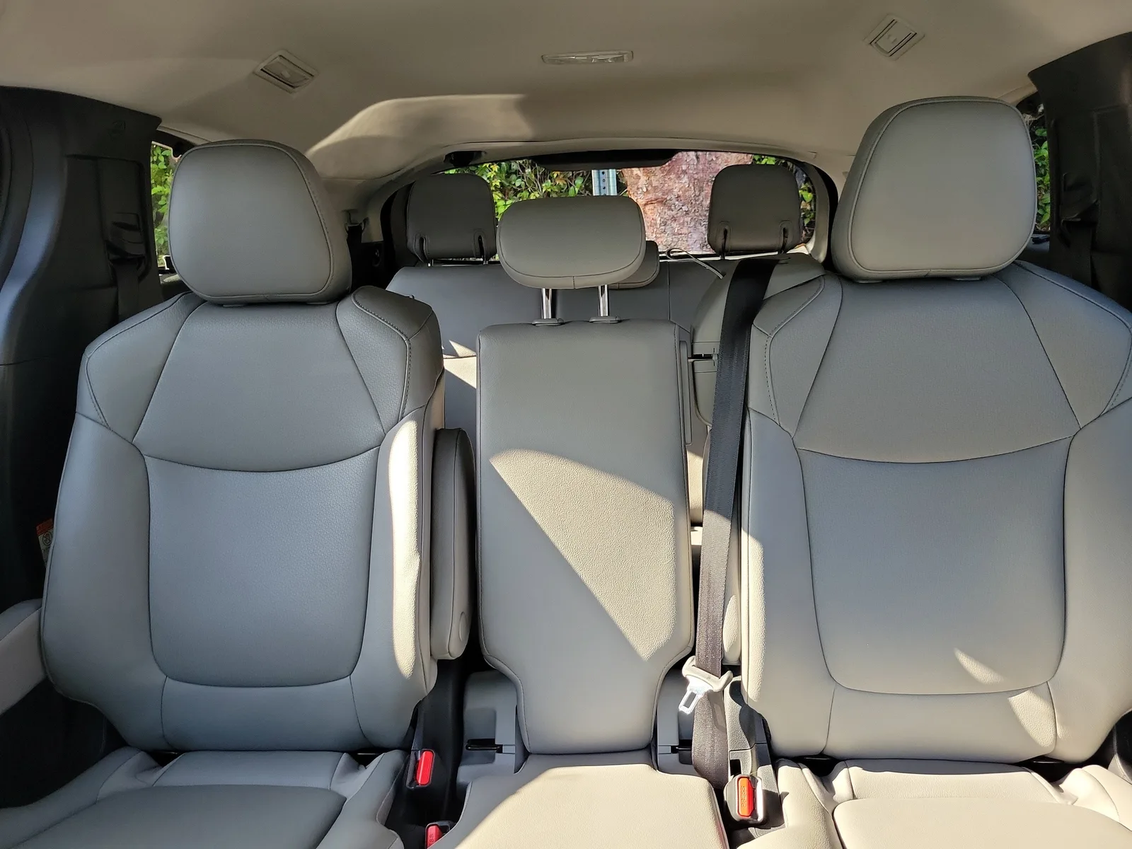 2026 Toyota Sienna XLE photo 17