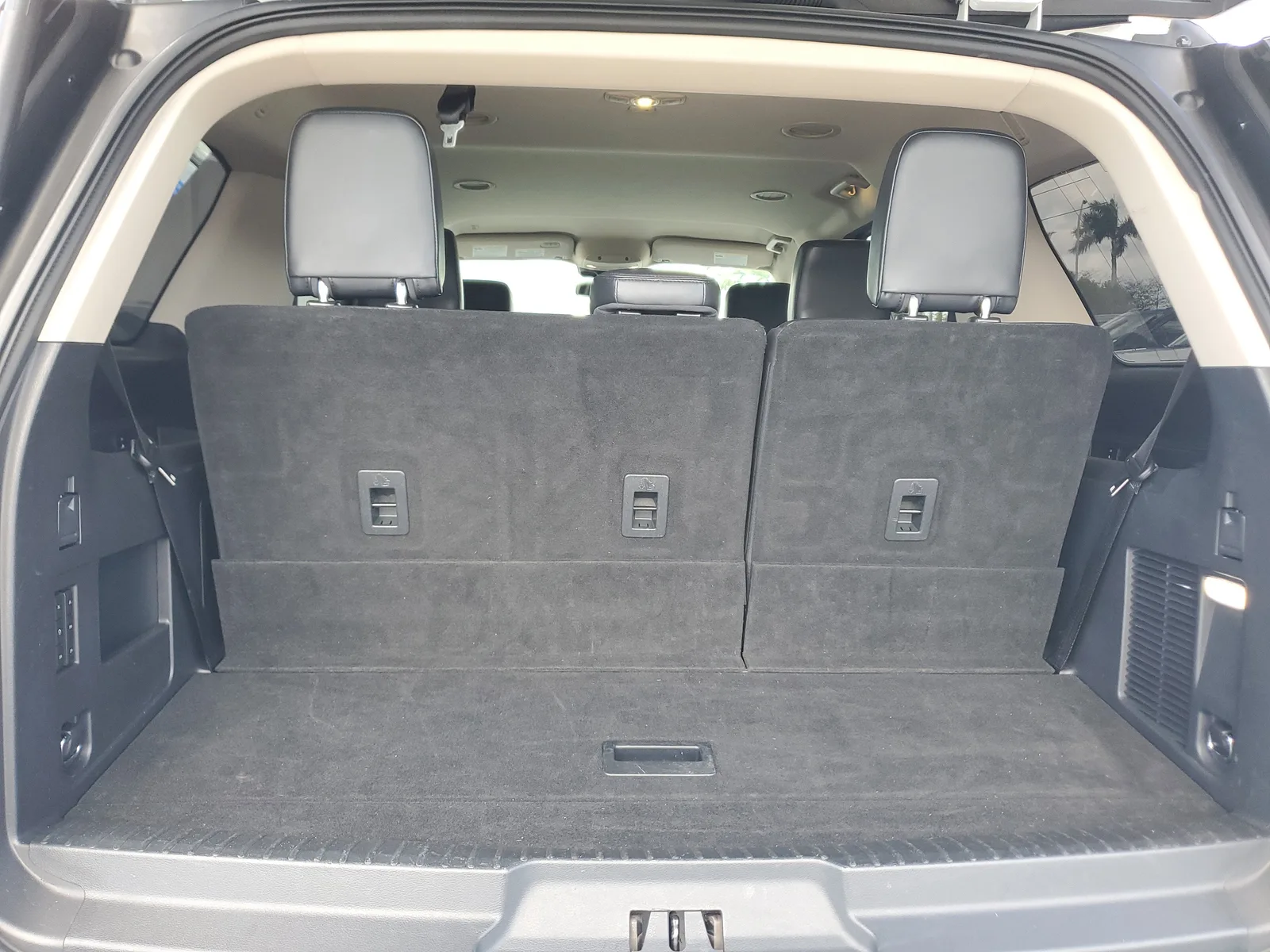 2022 Ford Expedition XLT photo 15