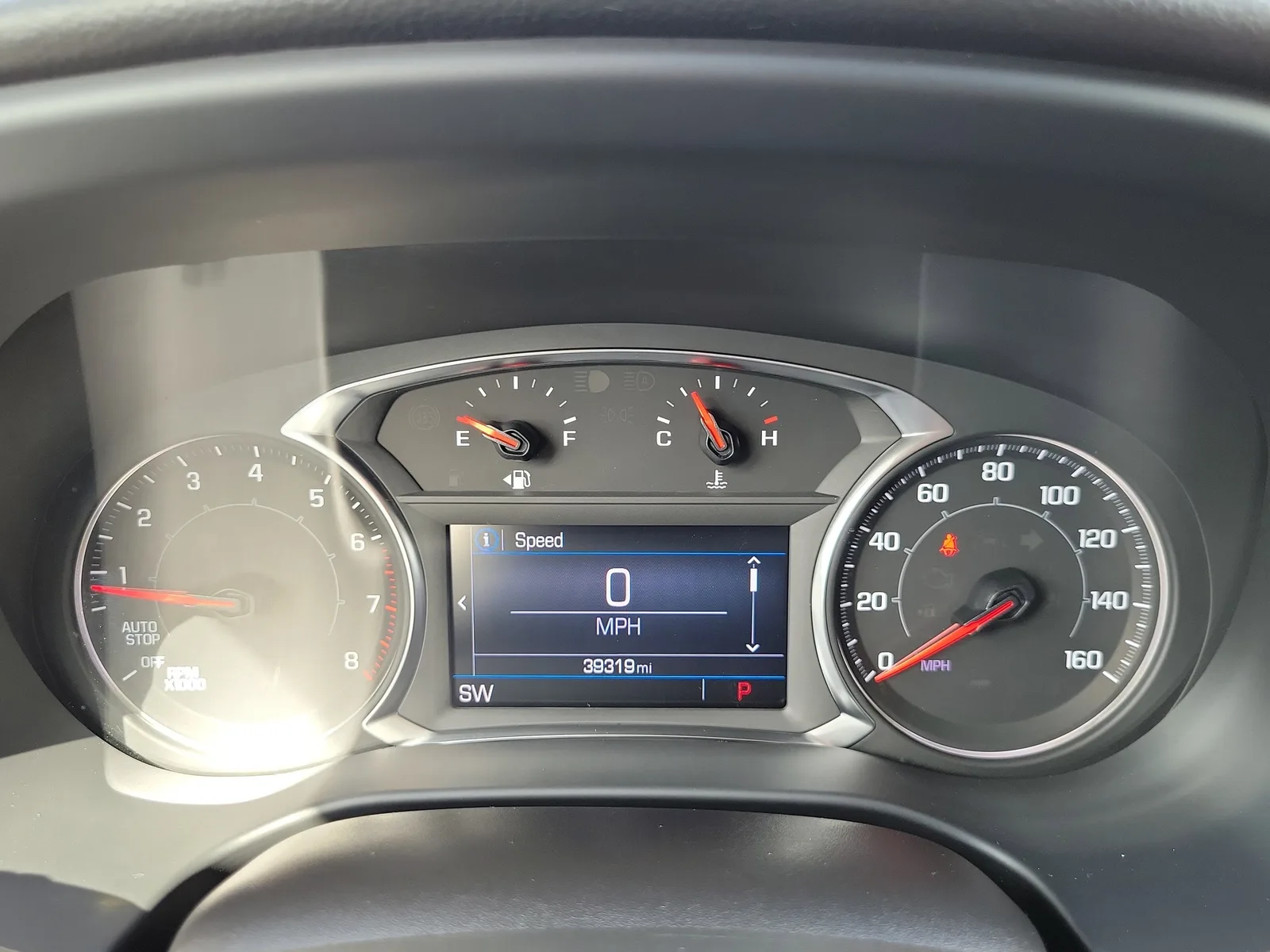 2023 GMC Acadia SLE photo 28