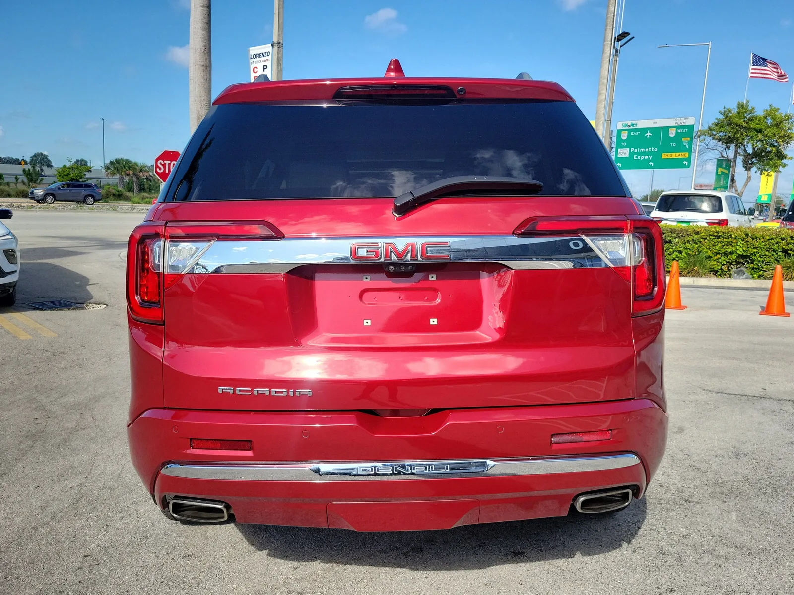 2020 GMC Acadia Denali photo 6