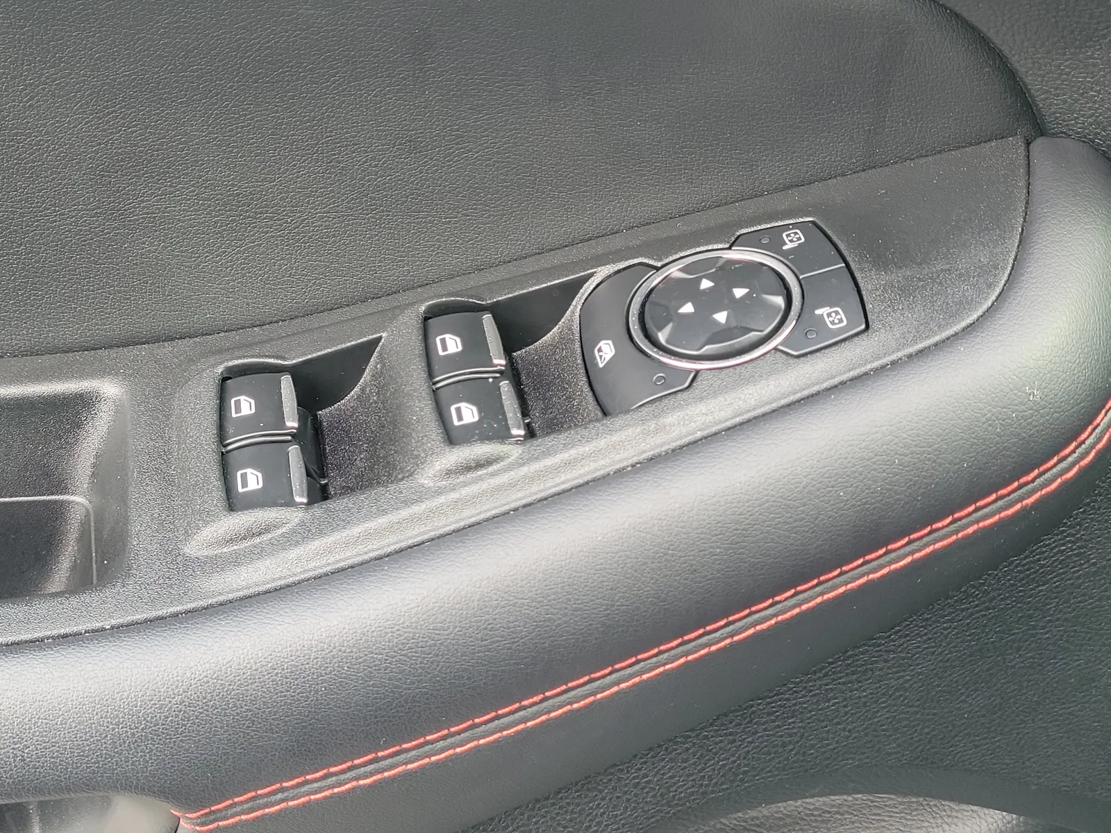 2024 Ford Edge ST-Line 4WD photo 30