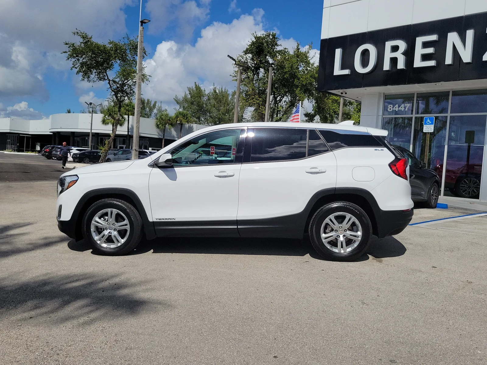 2020 GMC Terrain SLE photo 8