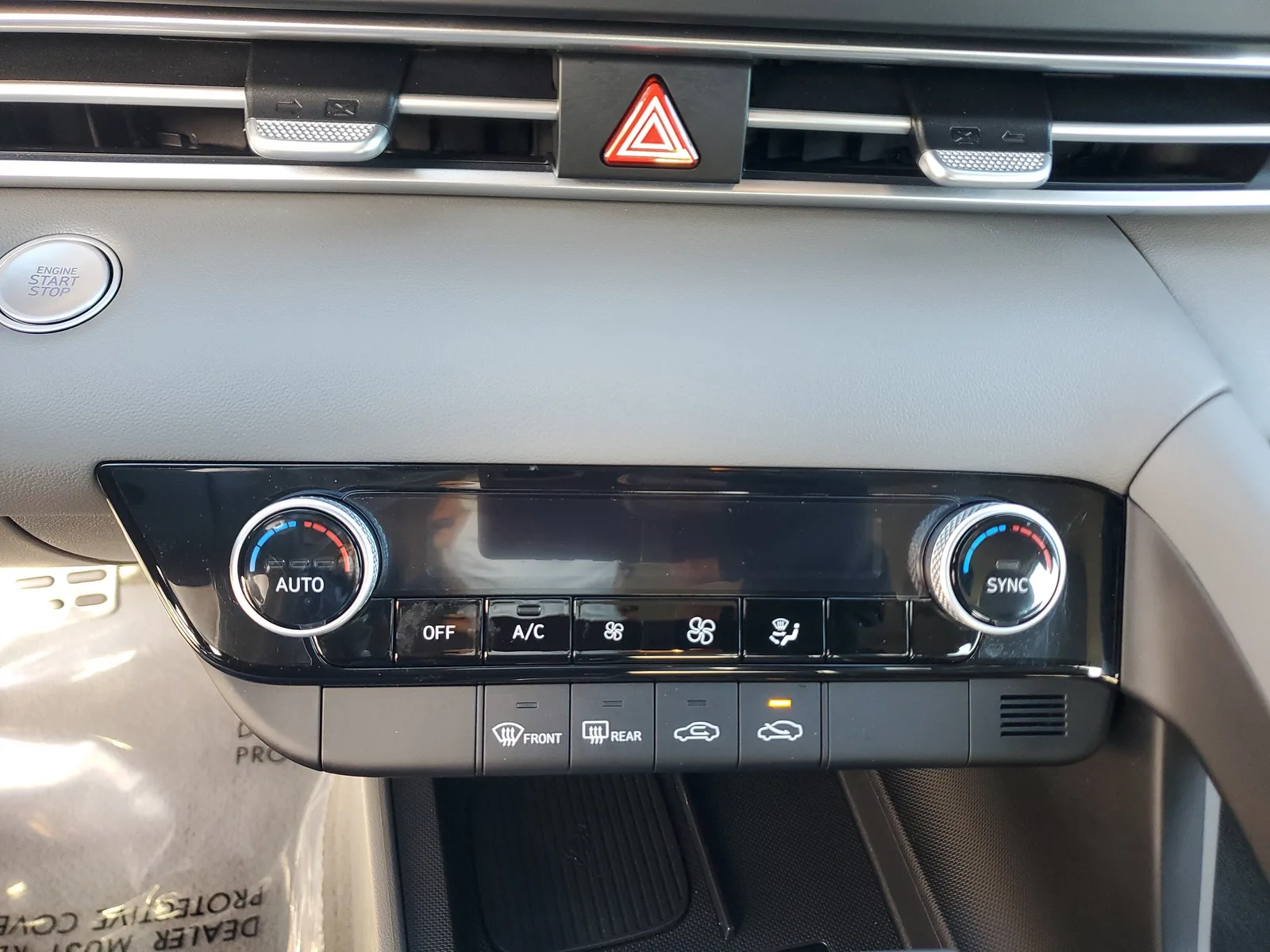 2025 Hyundai Elantra SEL Sport photo 23