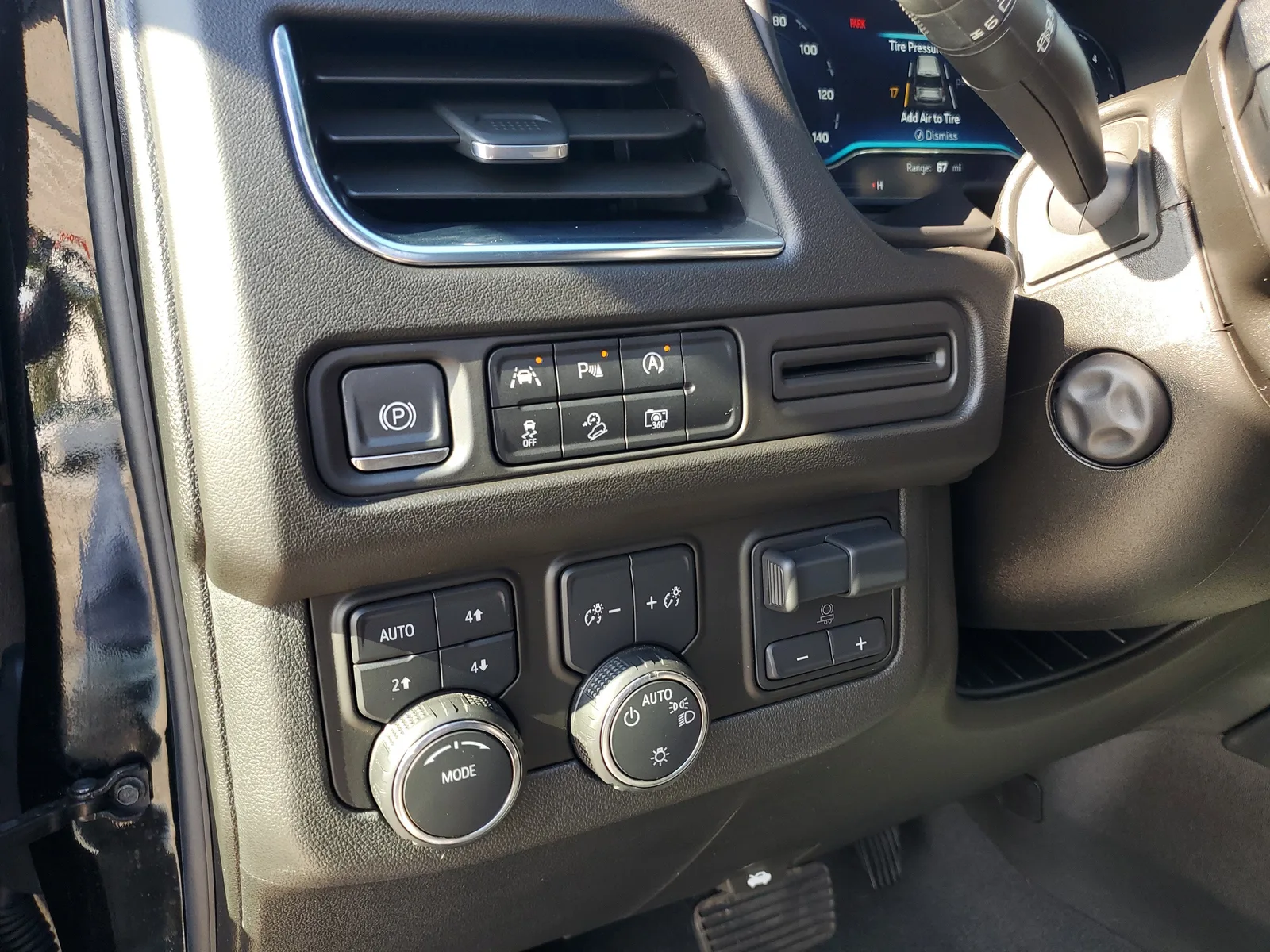 2023 Chevrolet Tahoe Z71 photo 27
