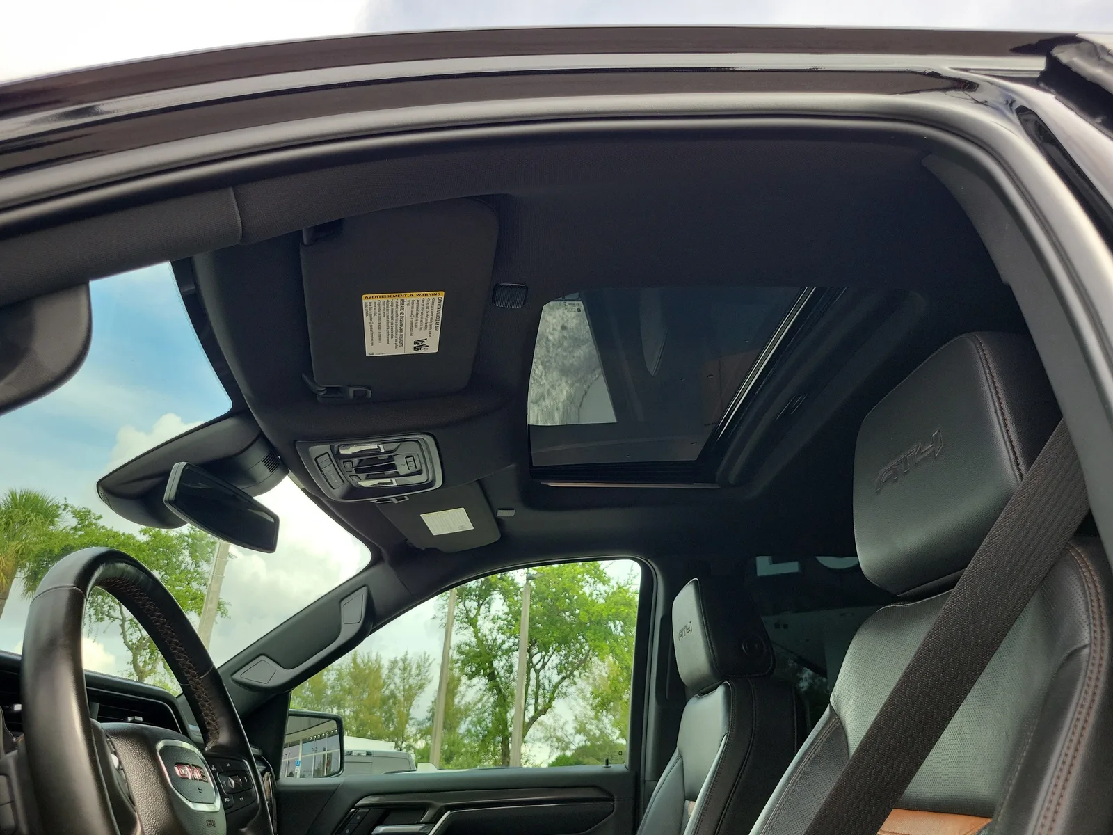 2024 GMC Sierra 1500 AT4 photo 12