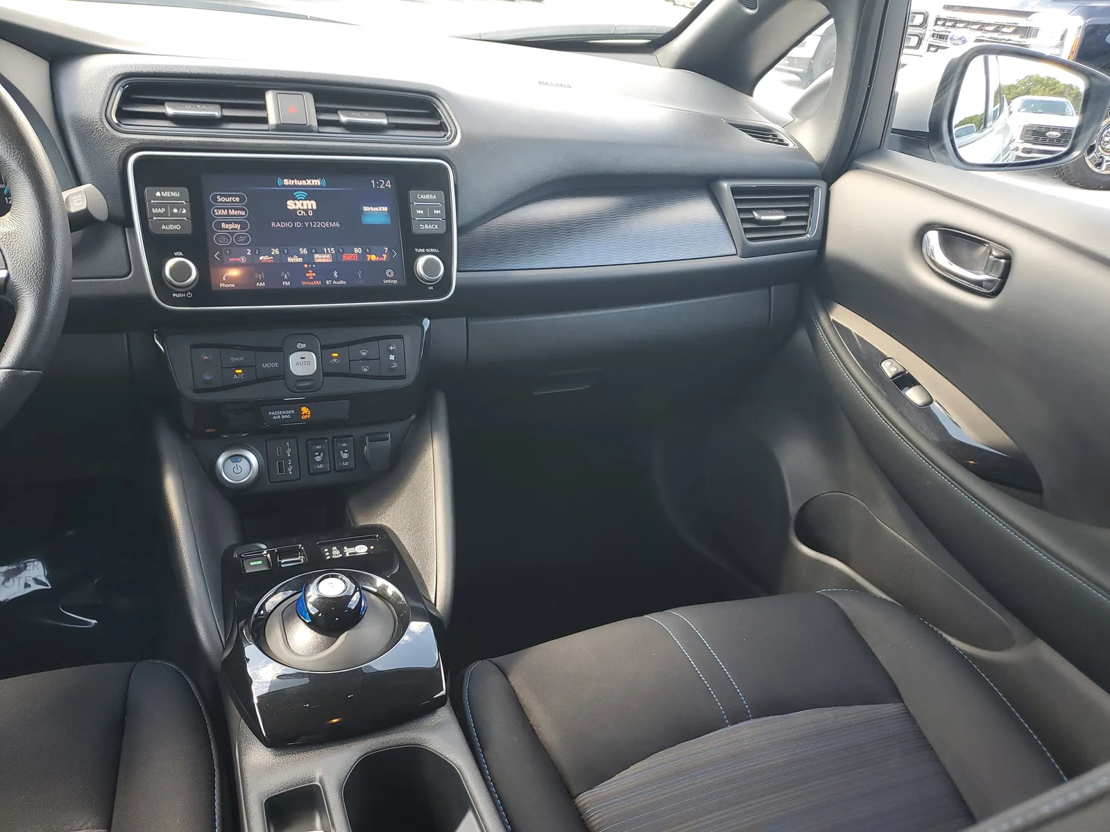 2024 Nissan LEAF SV PLUS photo 17