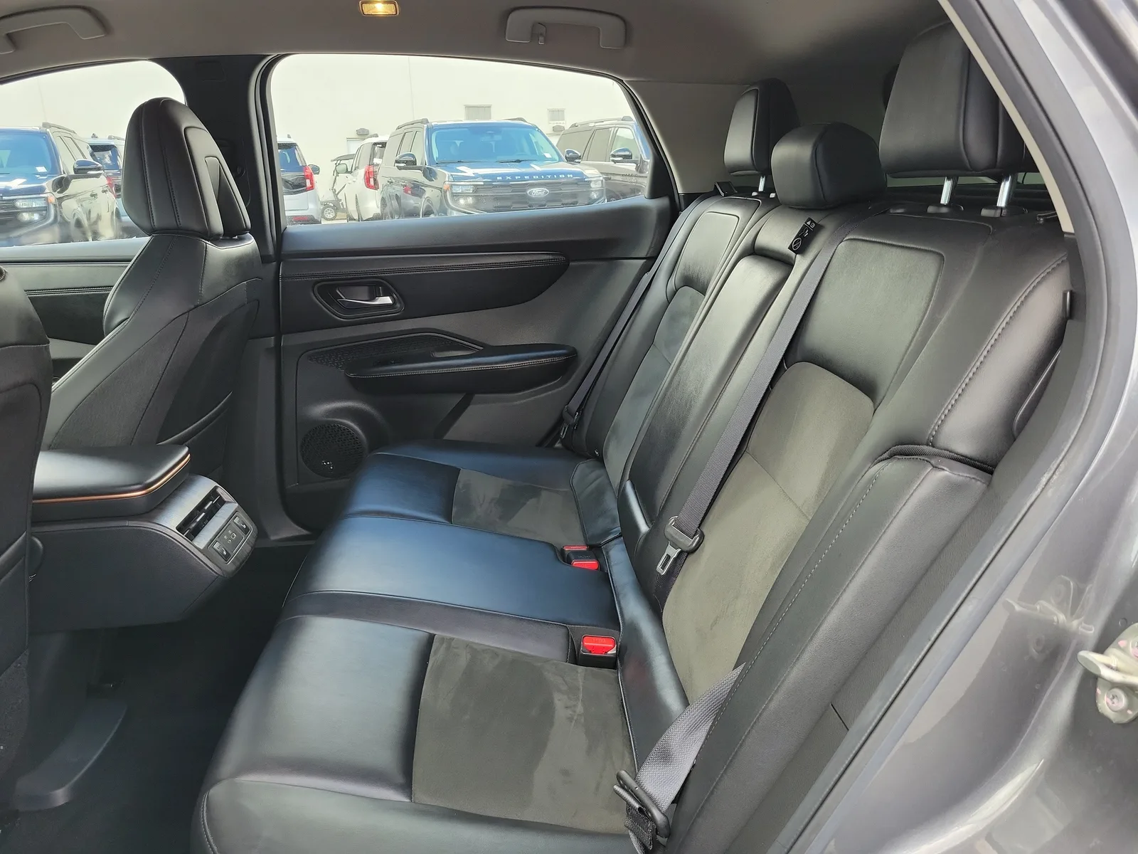 2023 Nissan ARIYA ENGAGE photo 14