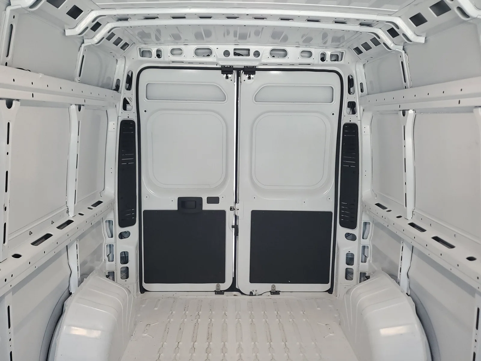 2026 RAM ProMaster Cargo Van Tradesman photo 11