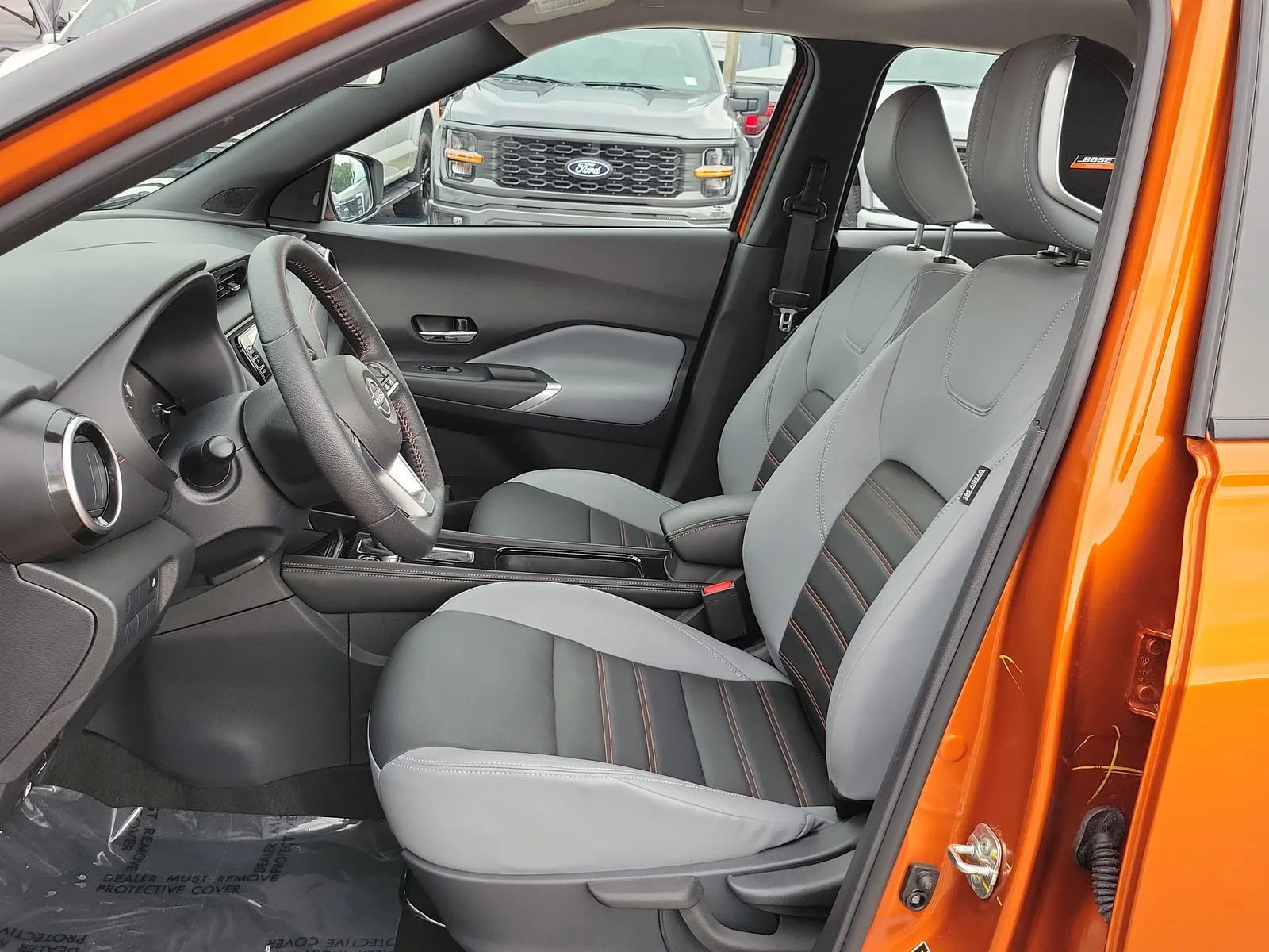 2024 Nissan Kicks SR photo 16