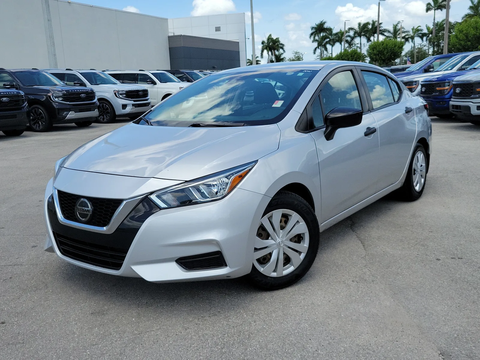 2021 Nissan Versa S photo 31