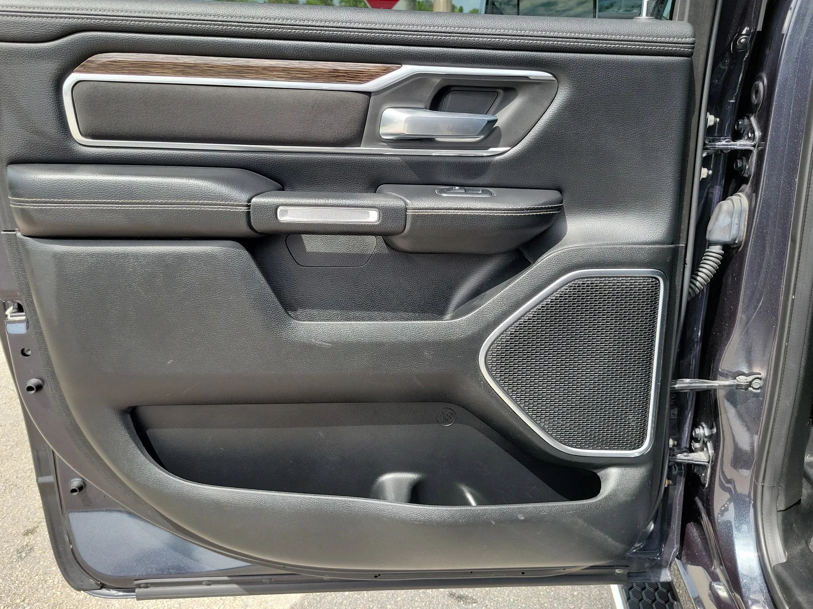 2019 RAM 1500 Laramie photo 24