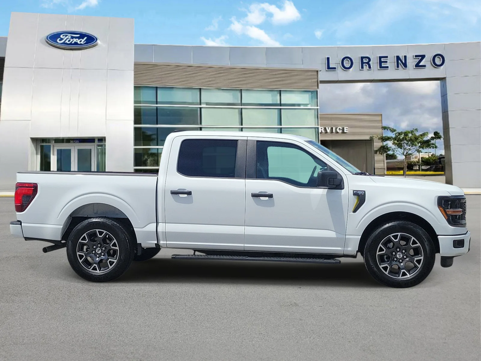 2025 Ford F-150 STX photo 4