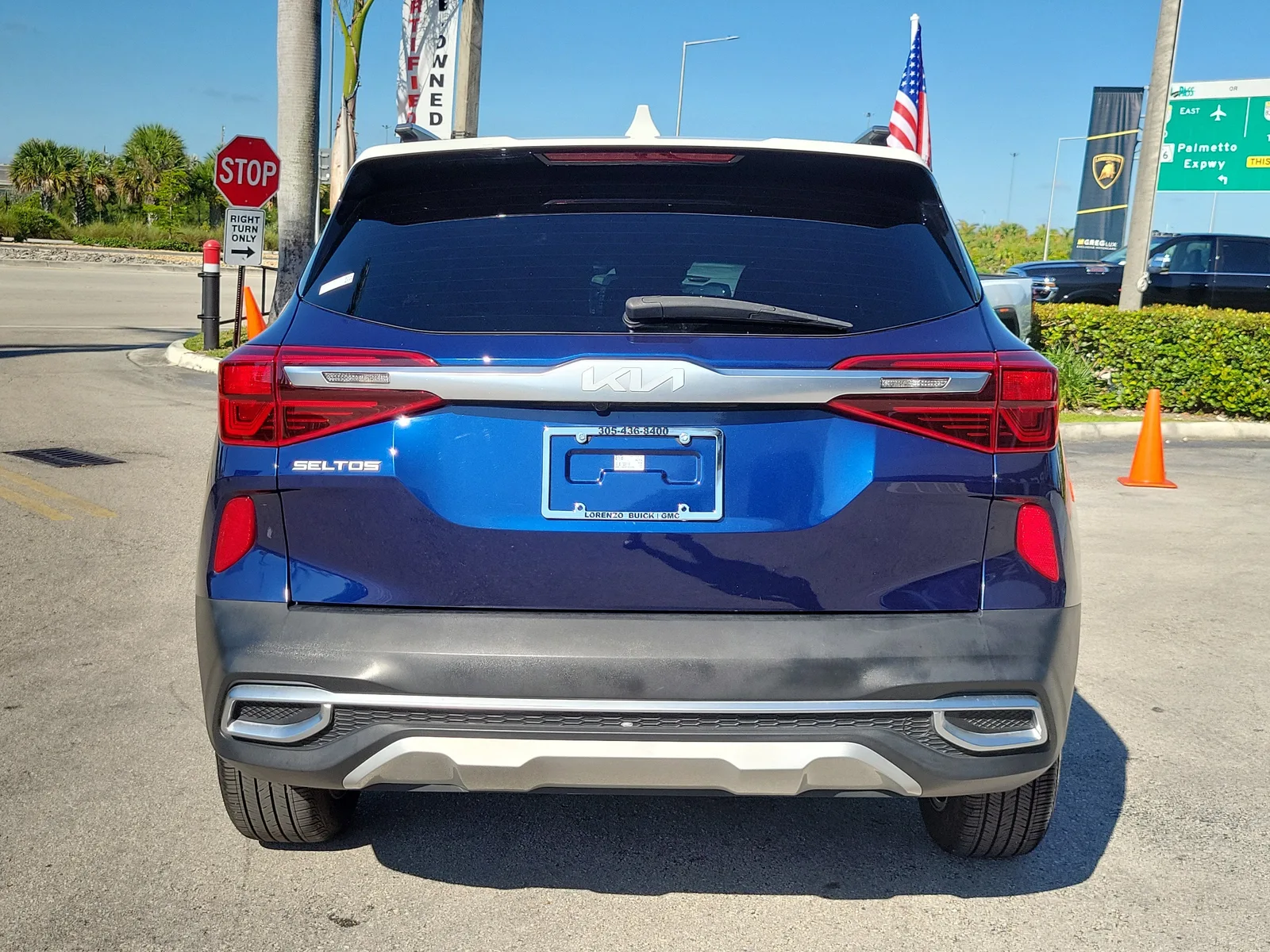 2023 Kia Seltos S photo 6