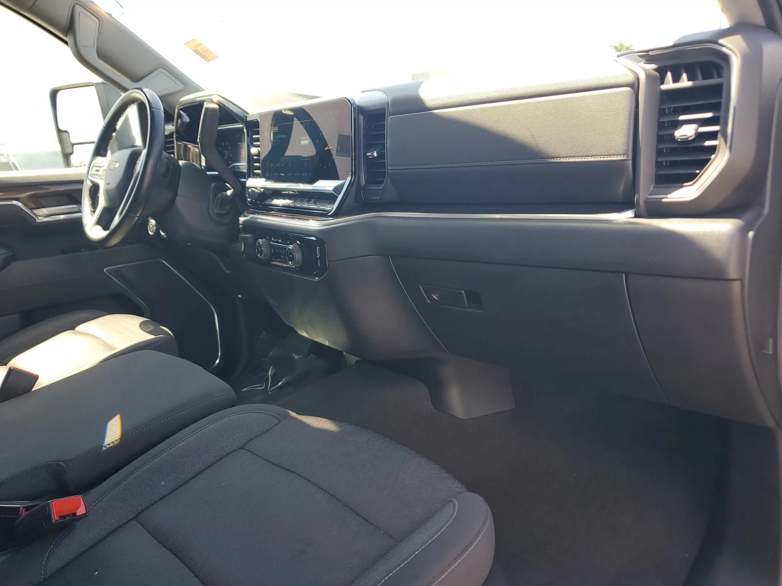2024 Chevrolet Silverado 2500HD LT photo 16