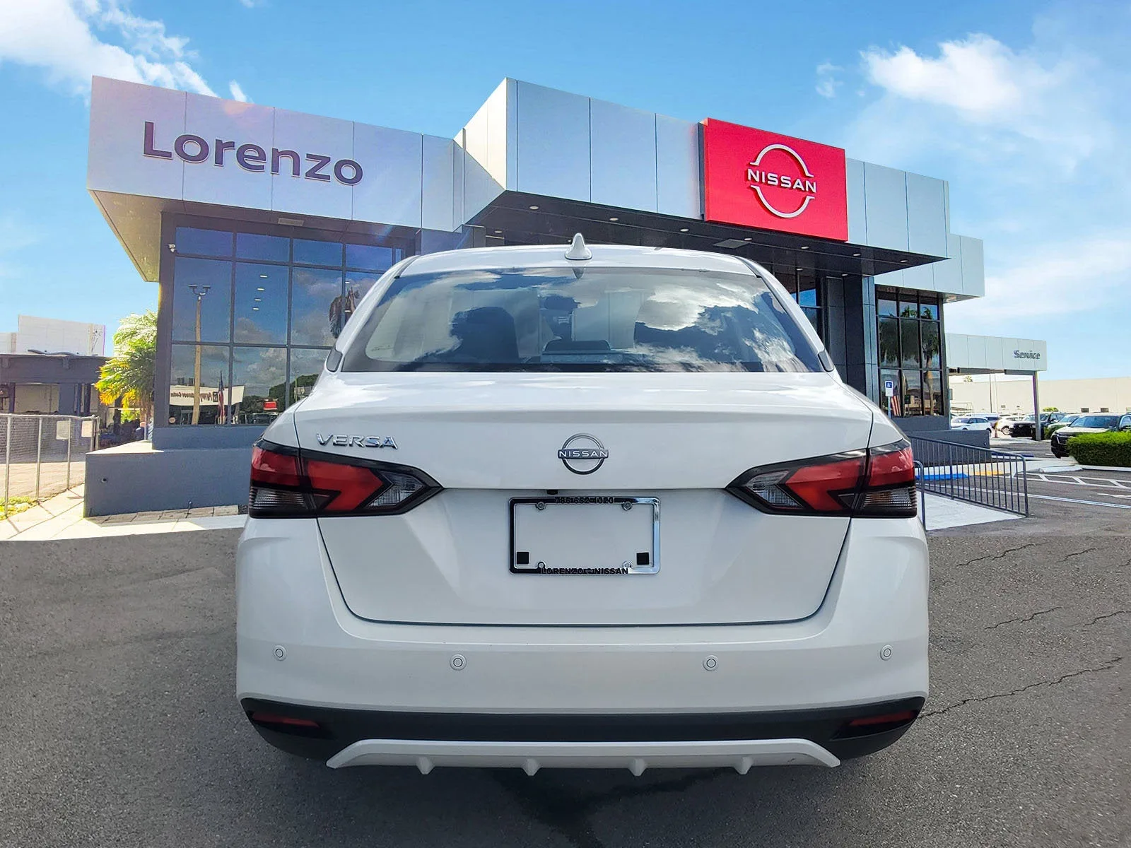 2025 Nissan Versa SV photo 6