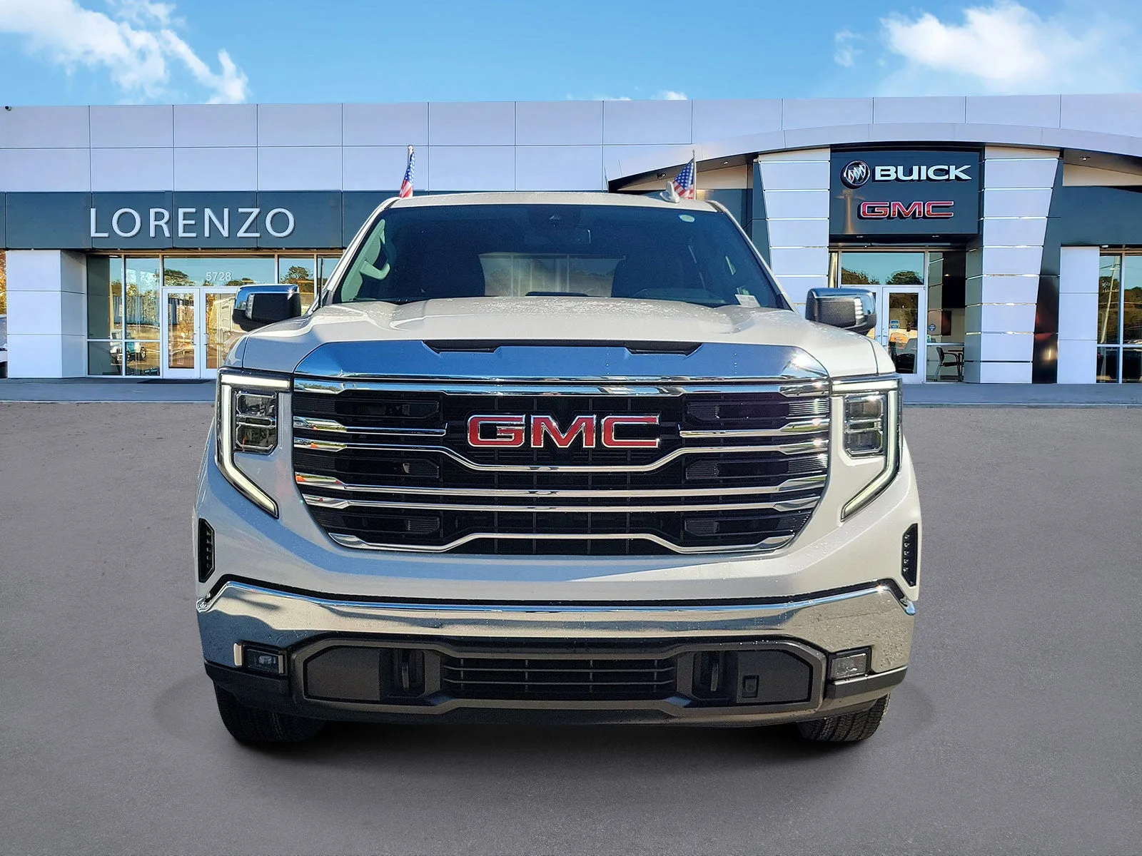 2023 GMC Sierra 1500 SLT photo 2